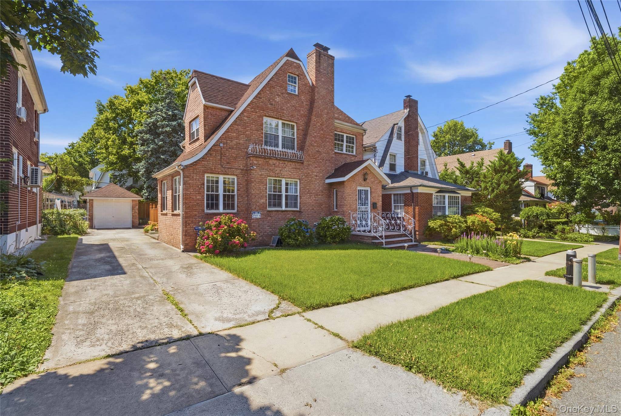2934 161st ST, Flushing, NY 11358
