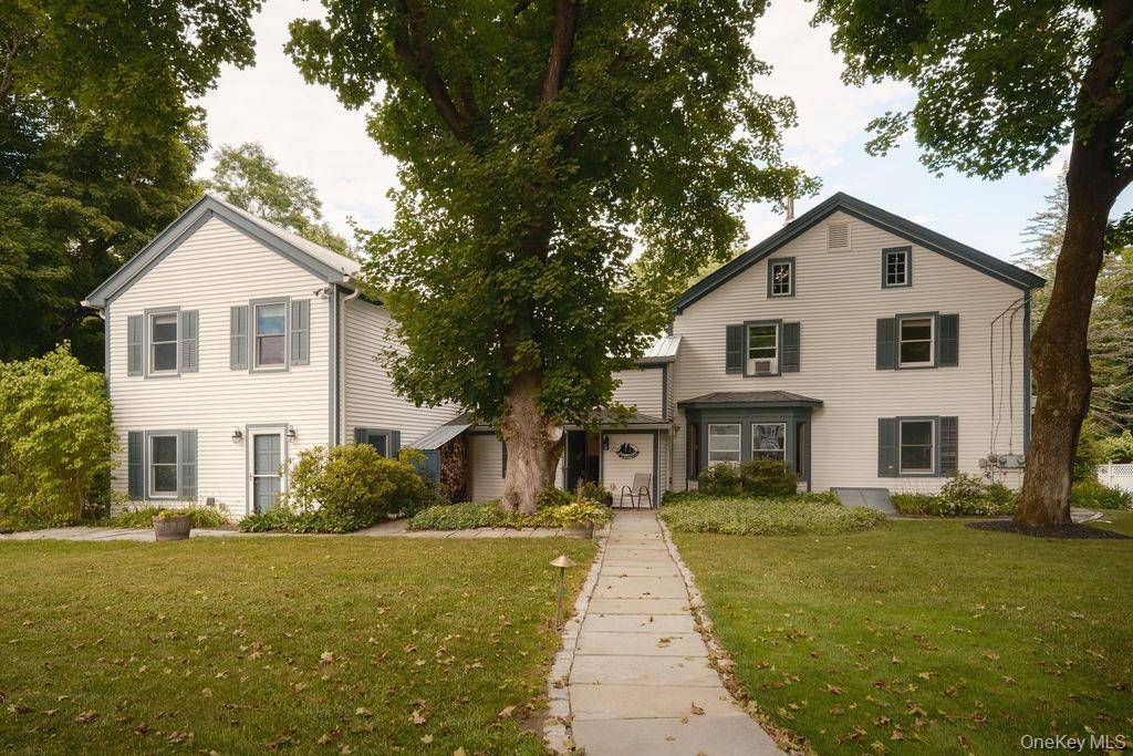 2327 Salt Point TPKE, Clinton Corners, NY 12514