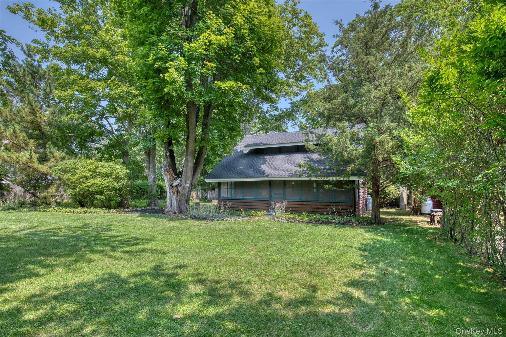 44 (1180) Sound RD, Greenport, NY 11944