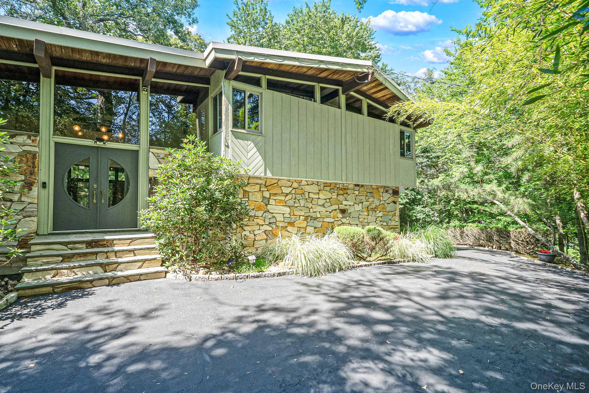 Address not disclosed, Smithtown, NY 11787