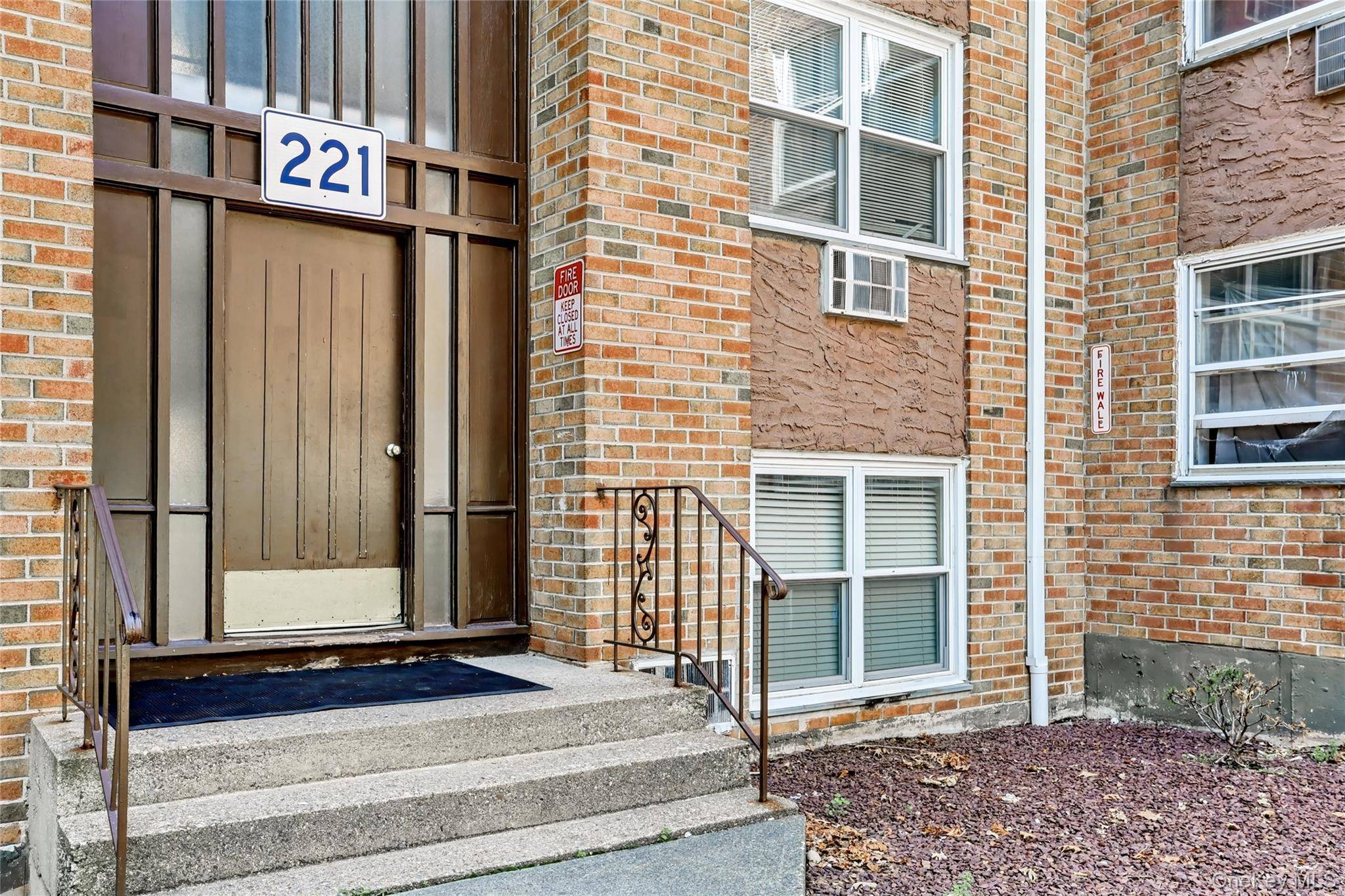 221 Kearsing Pkwy #E, Monsey, NY 10952