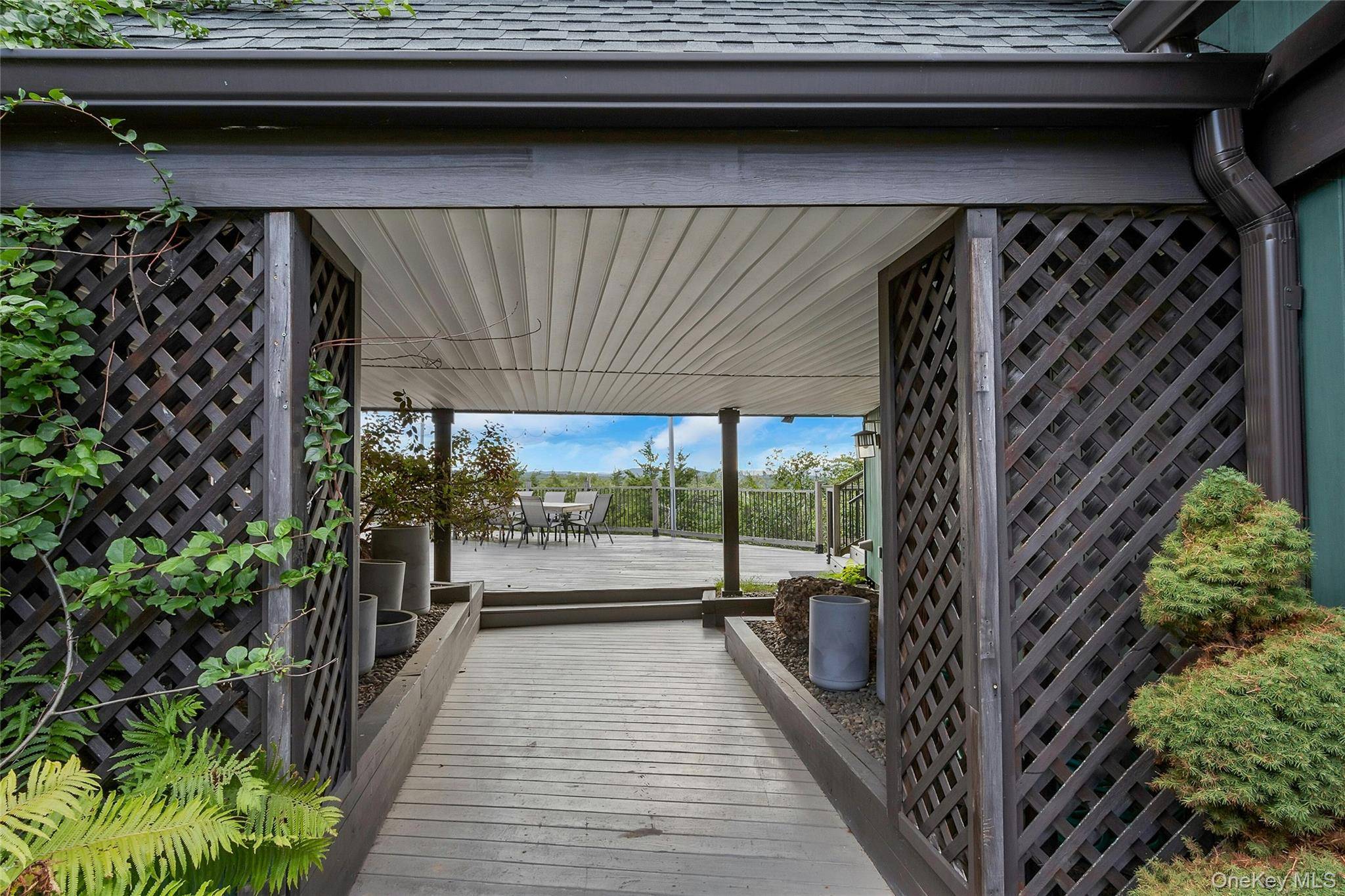 69 Cedar Pond LN, Chester, NY 10918