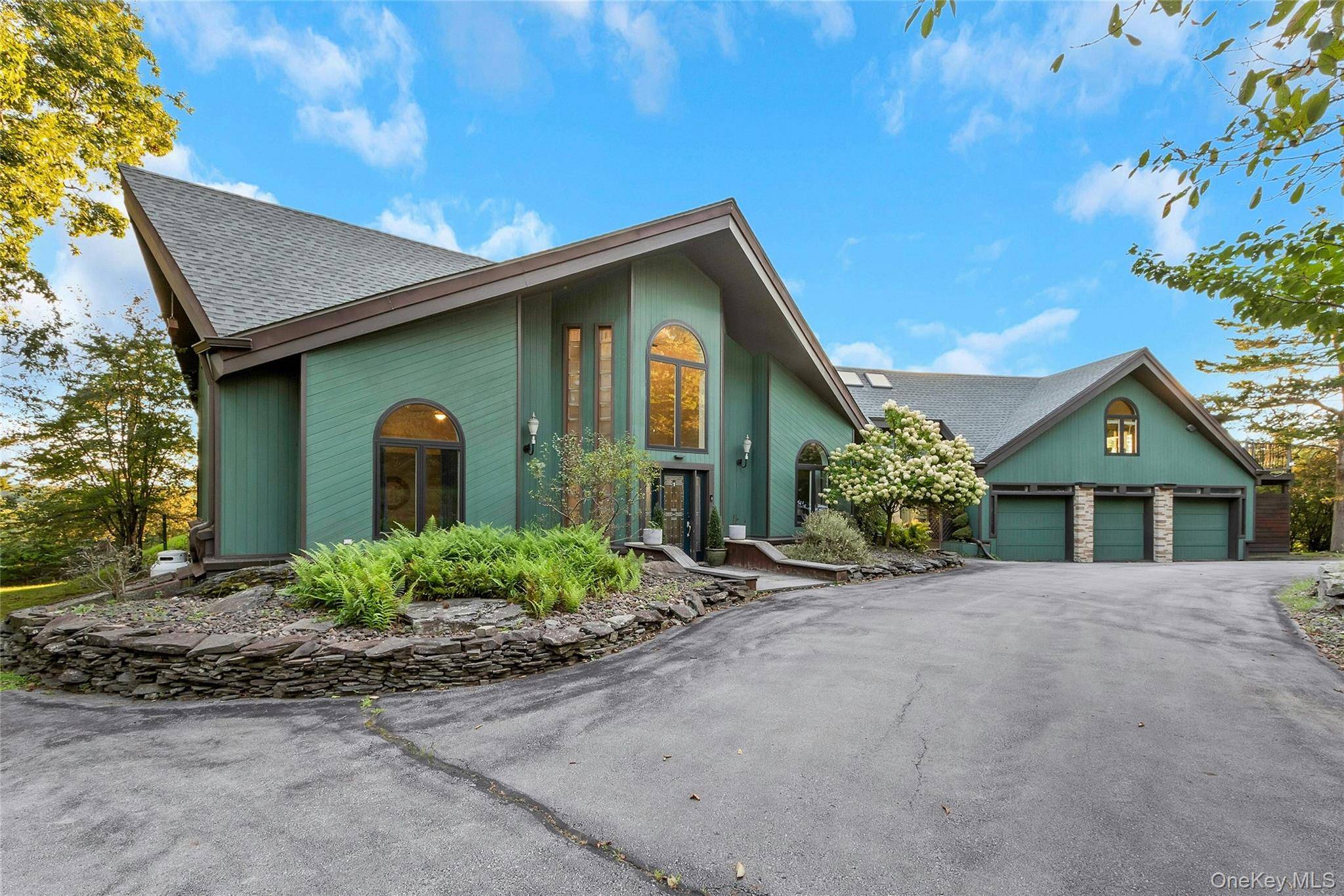 69 Cedar Pond LN, Chester, NY 10918