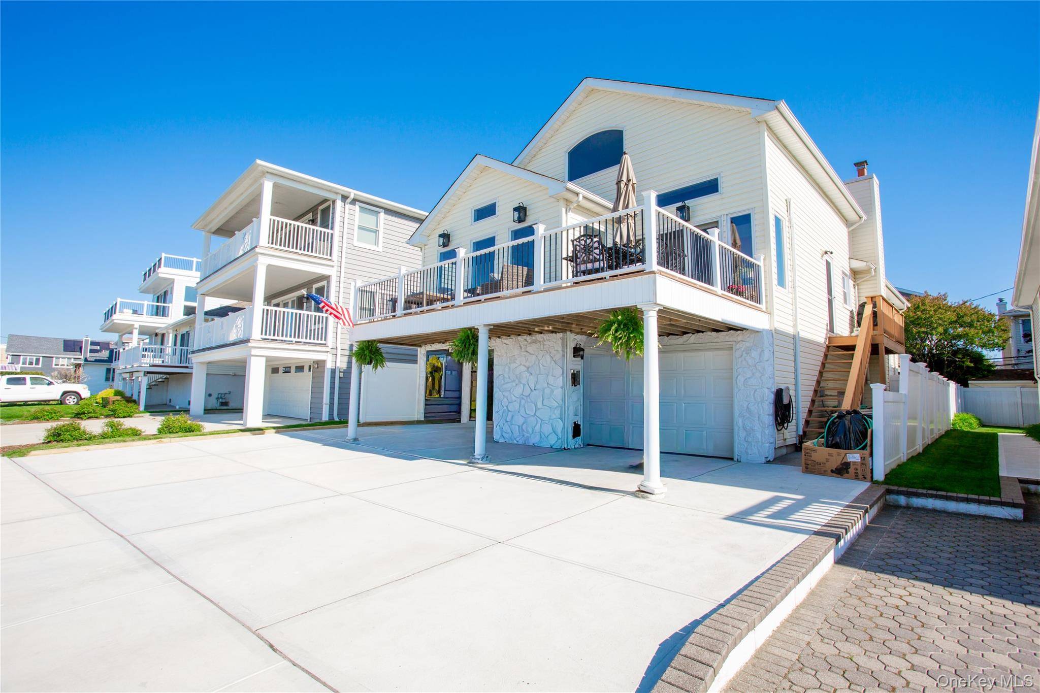 246 W Bay DR, Long Beach, NY 11561