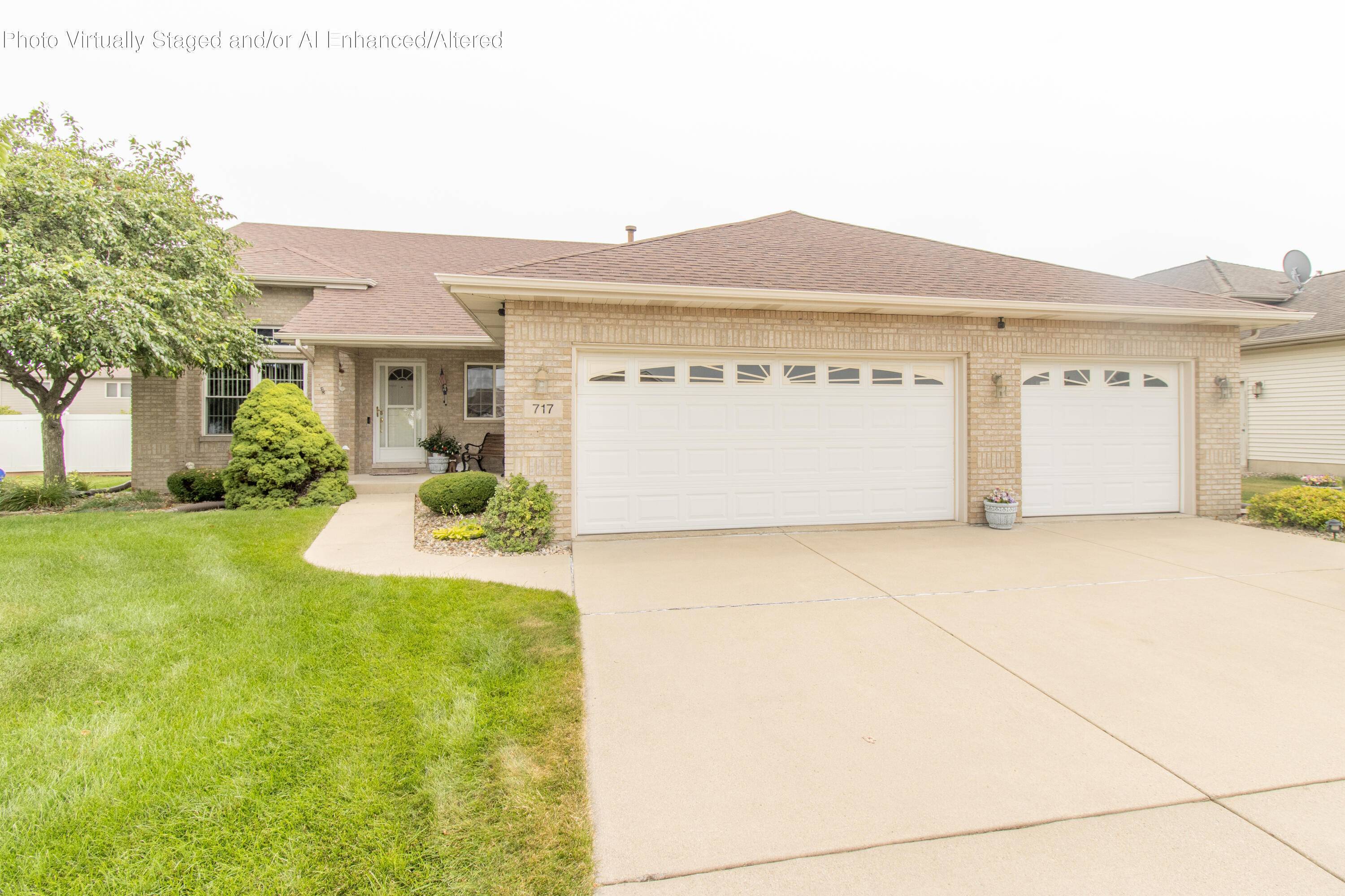 717 Sunflower Lane, Dyer, IN 46311