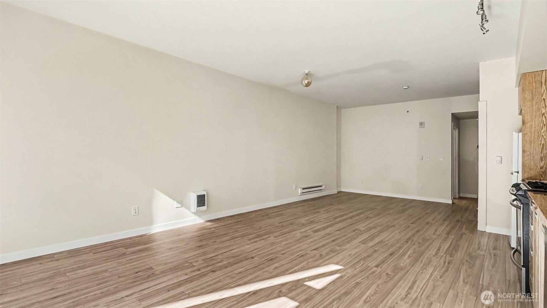 2911 2nd AVE #515, Seattle, WA 98121