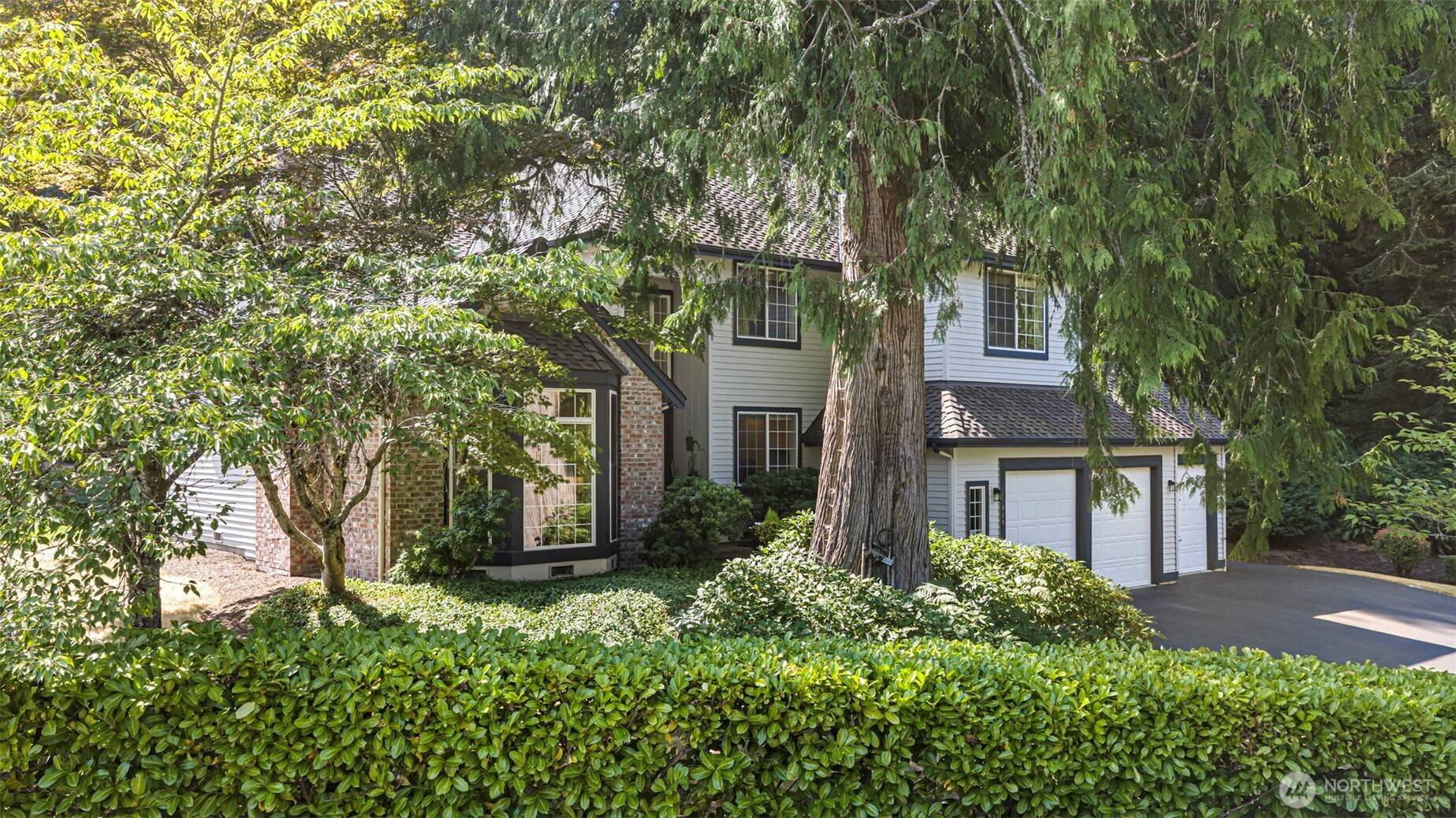 18929 203rd AVE NE, Woodinville, WA 98077