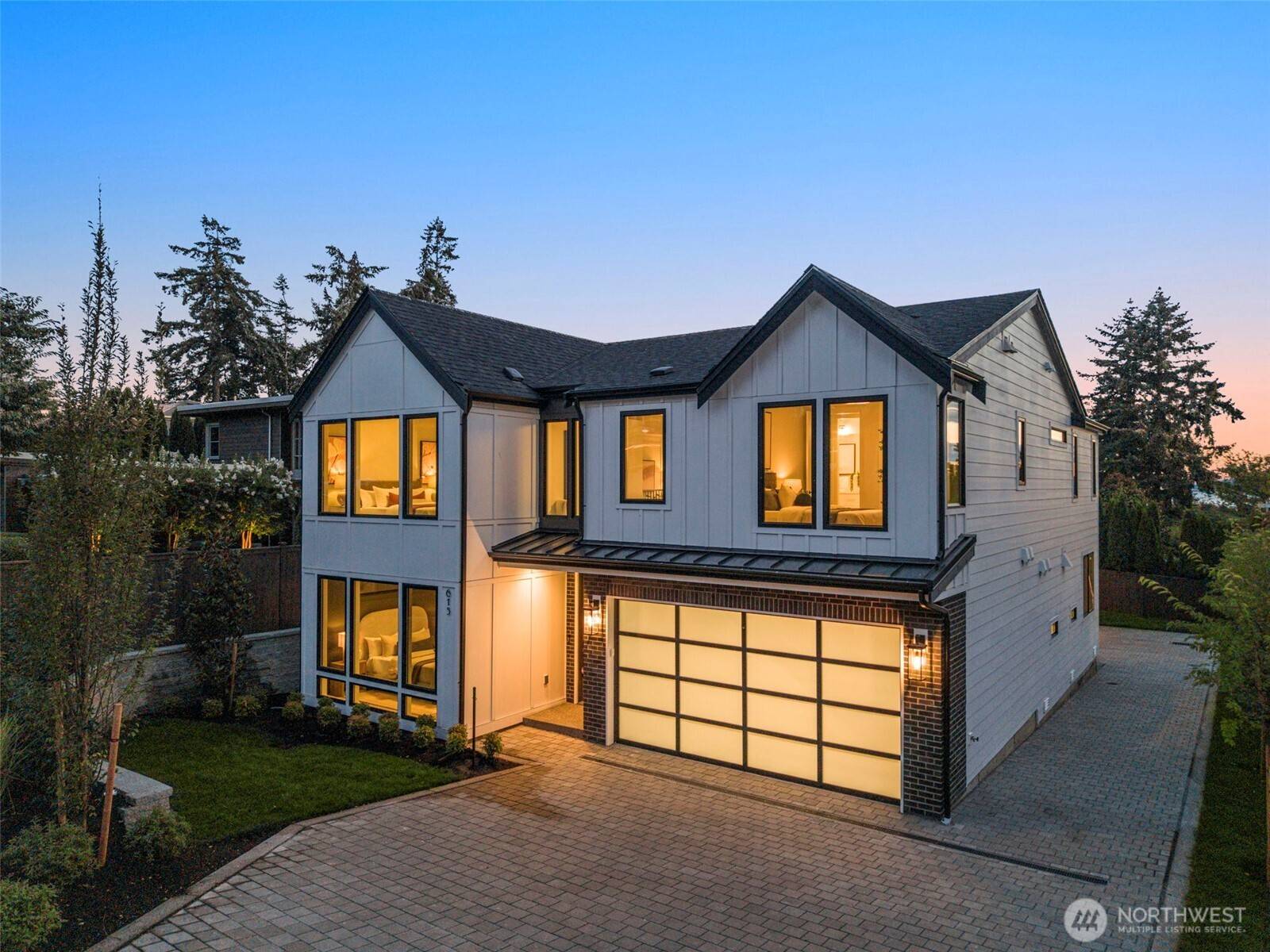 615 & 617 13th AVE W, Kirkland, WA 98033