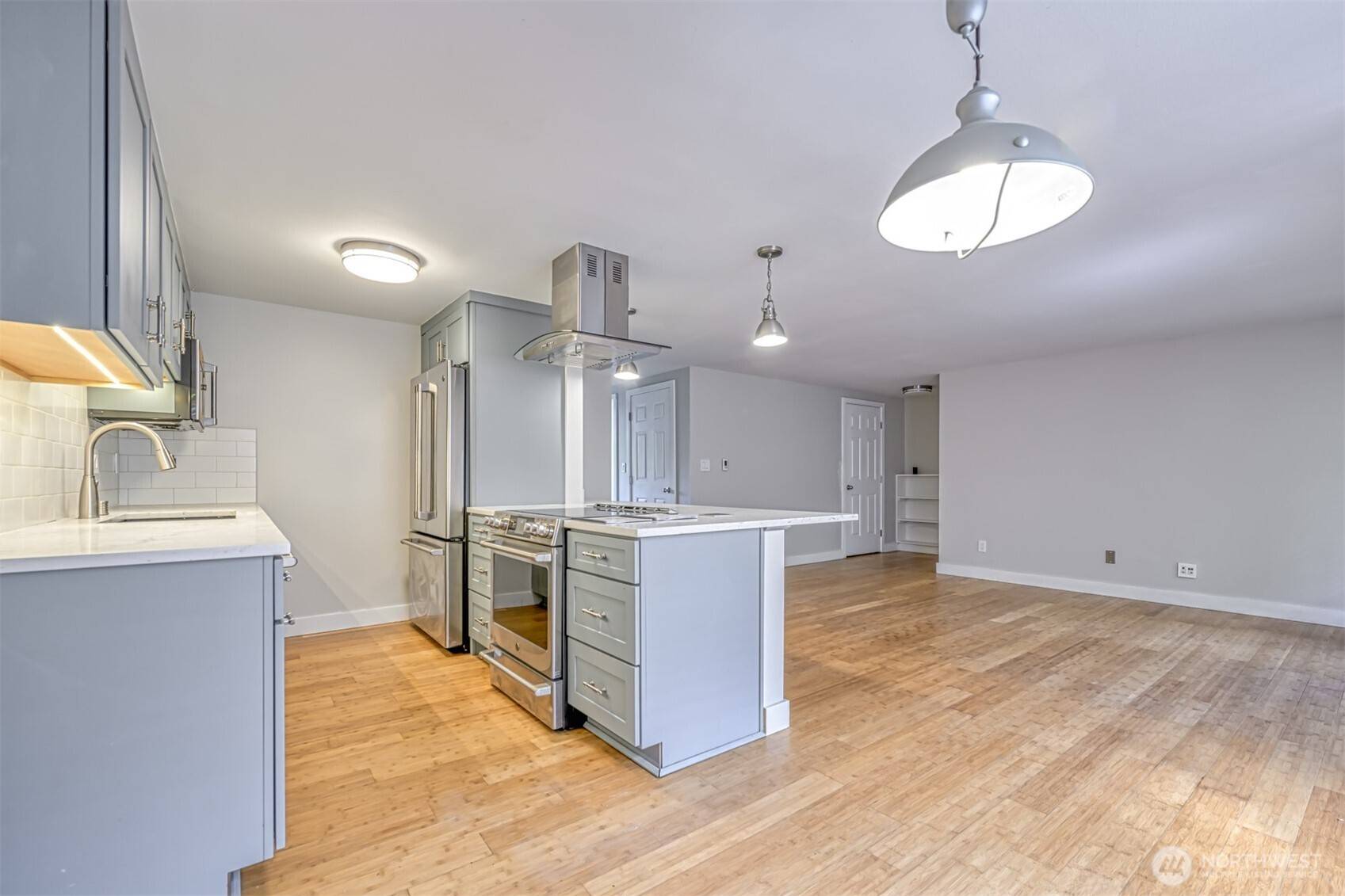 3834 175th AVE NE #A202, Redmond, WA 98052