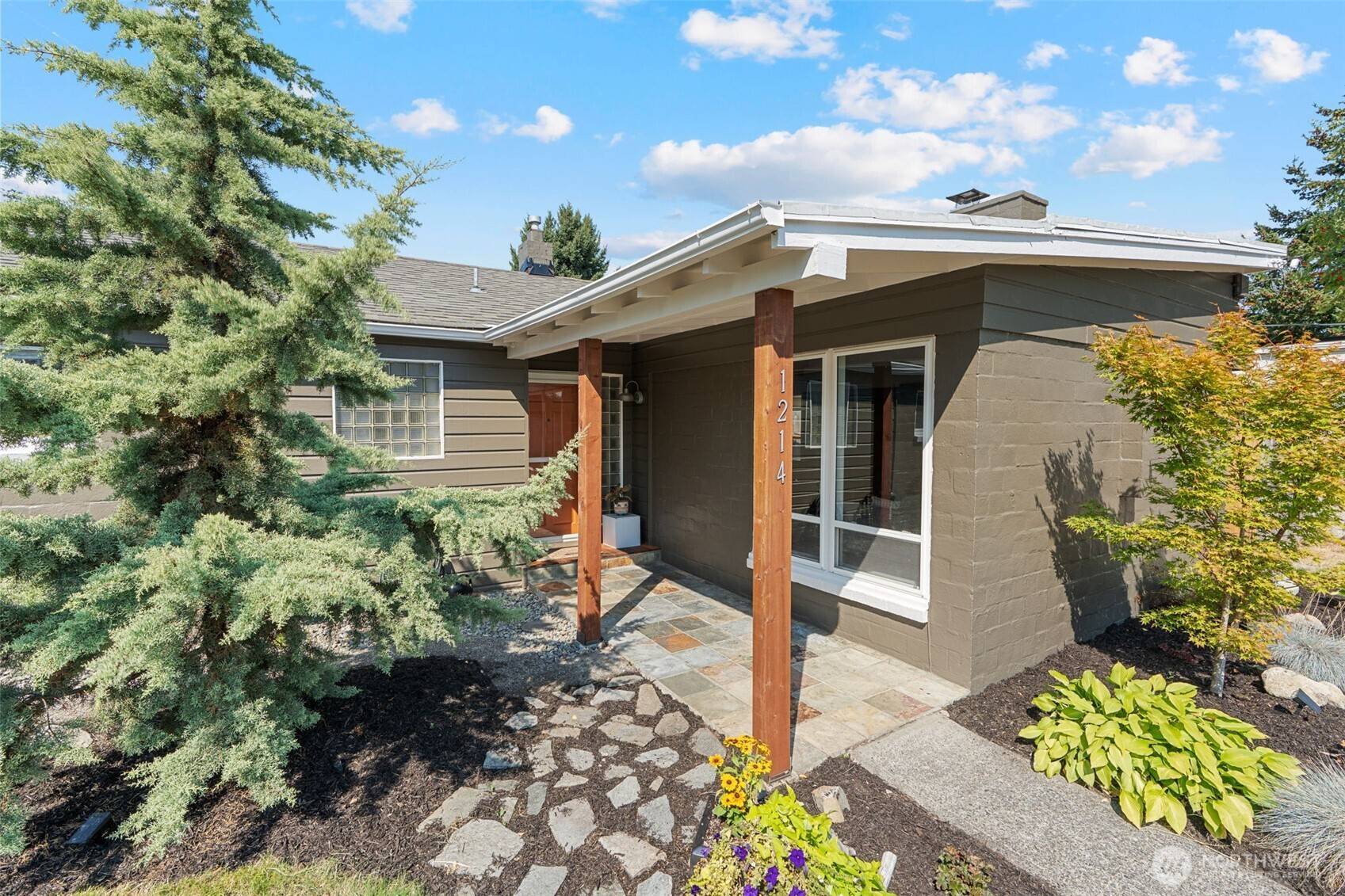 1214 N Monroe ST, Tacoma, WA 98406