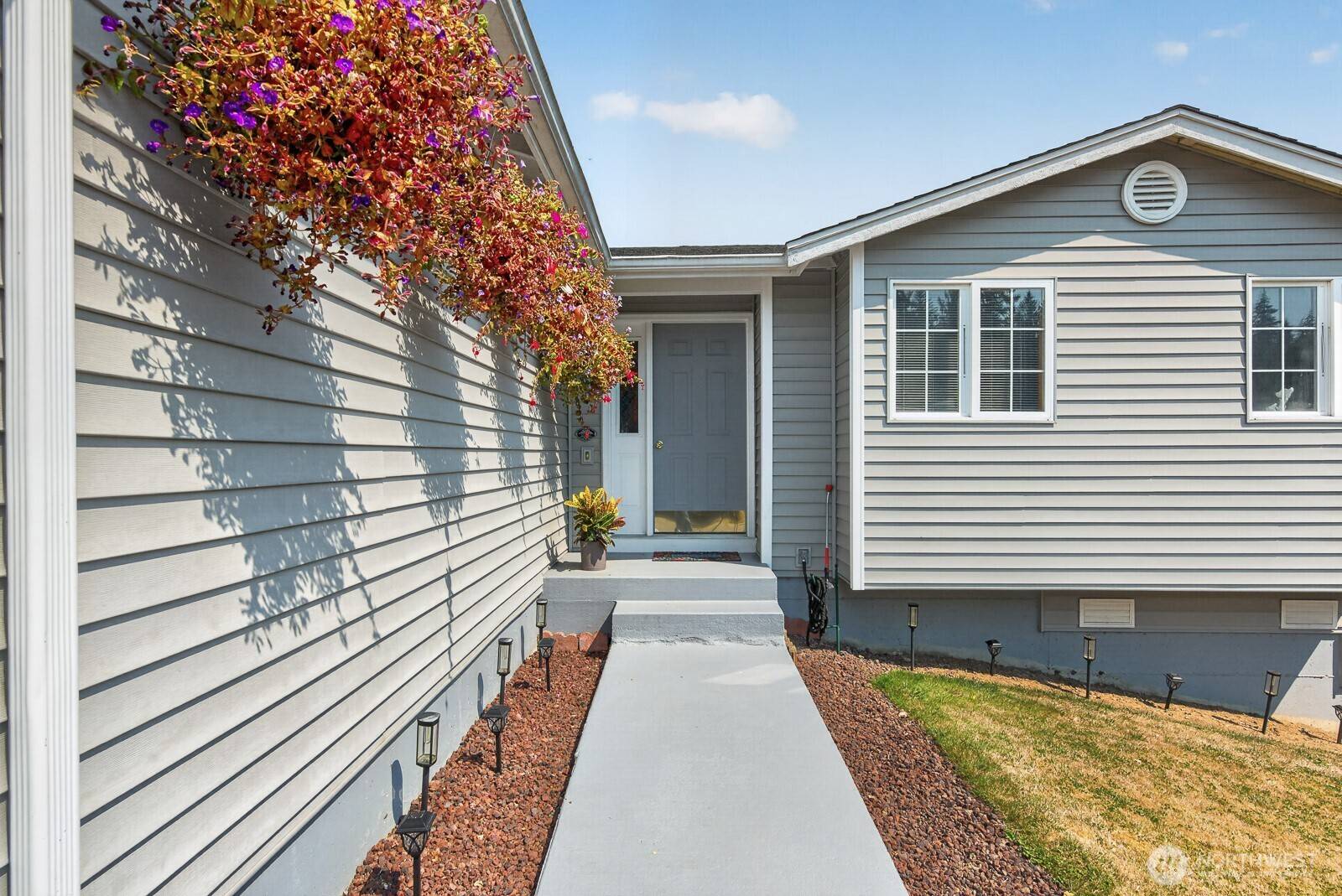 27215 Manor PL NW, Stanwood, WA 98292