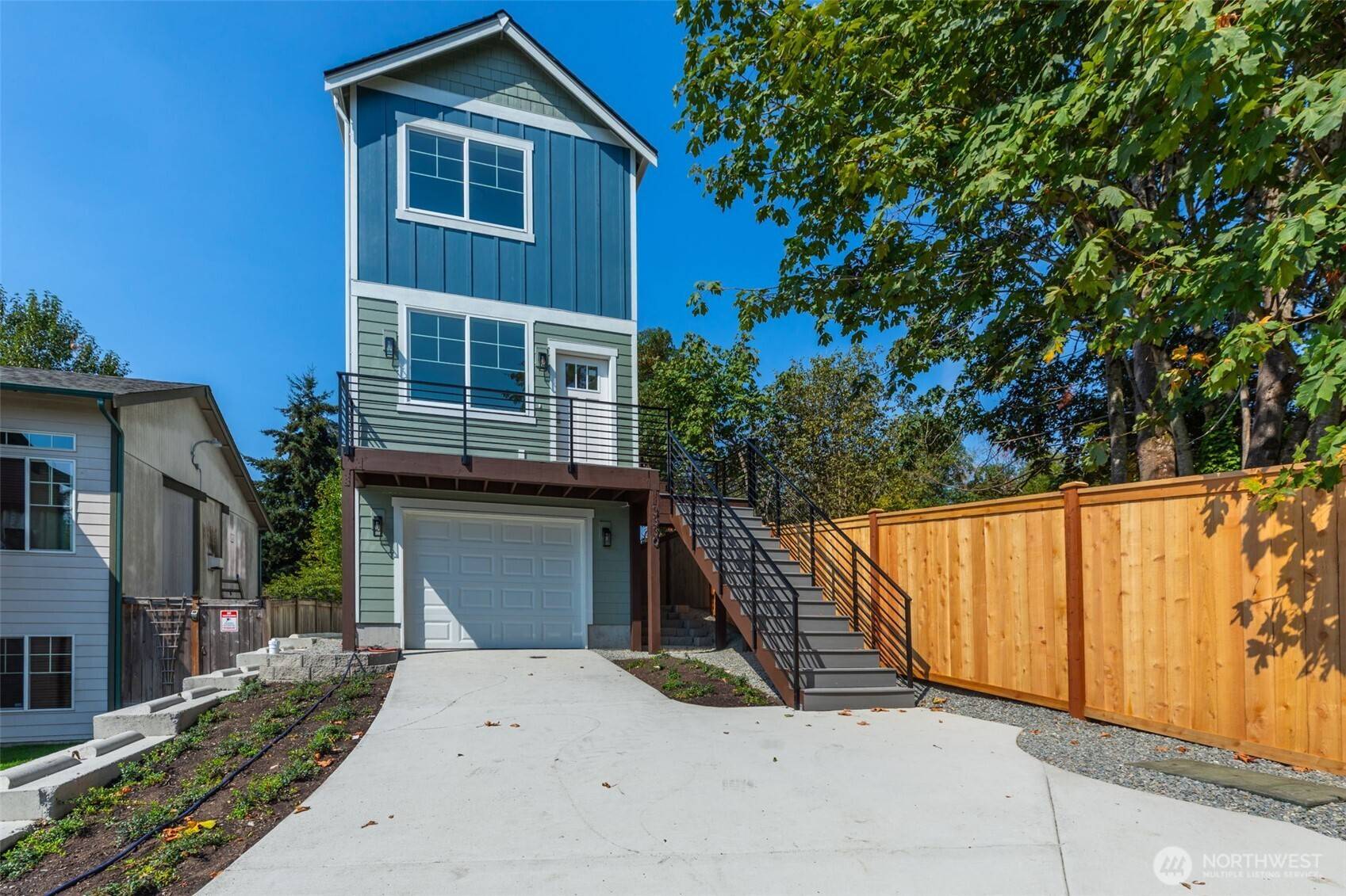 3330 58th AVE NE, Tacoma, WA 98422