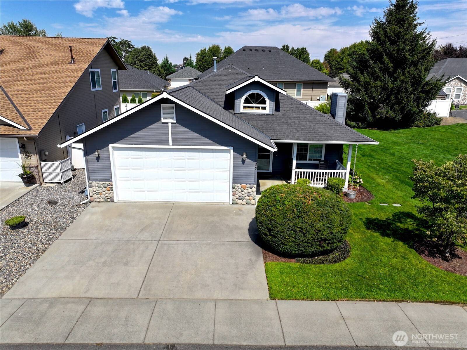 727 SE Magnoni DR, College Place, WA 99324