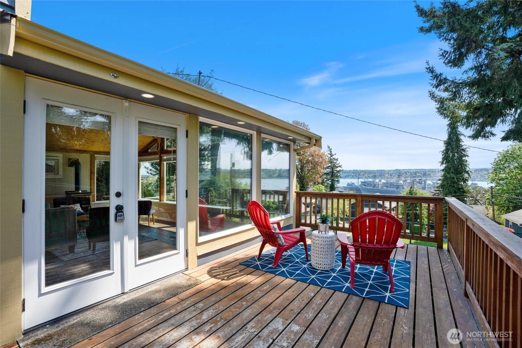 735 S Summit AVE, Bremerton, WA 98312