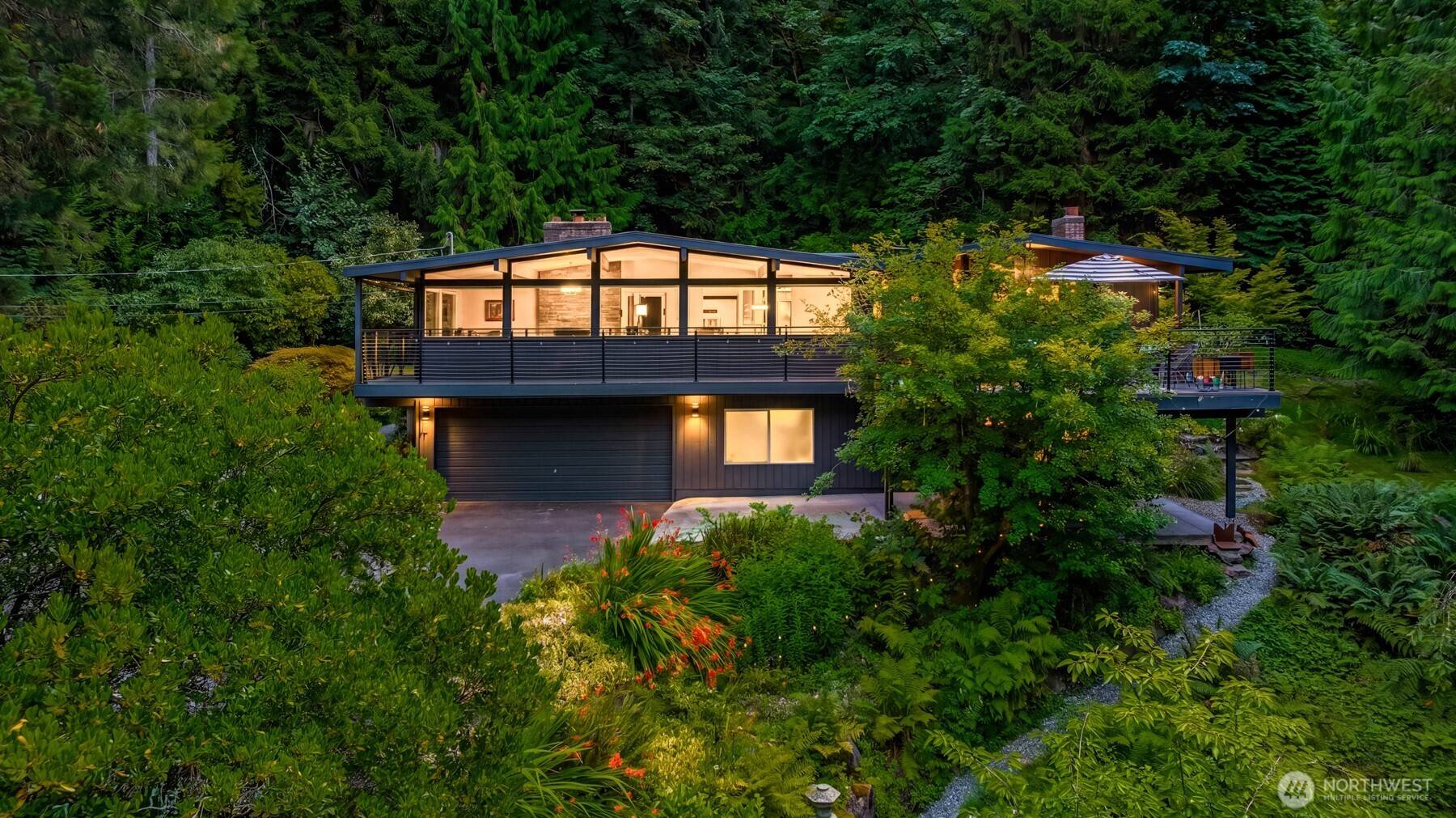 20200 37th AVE NE, Lake Forest Park, WA 98155
