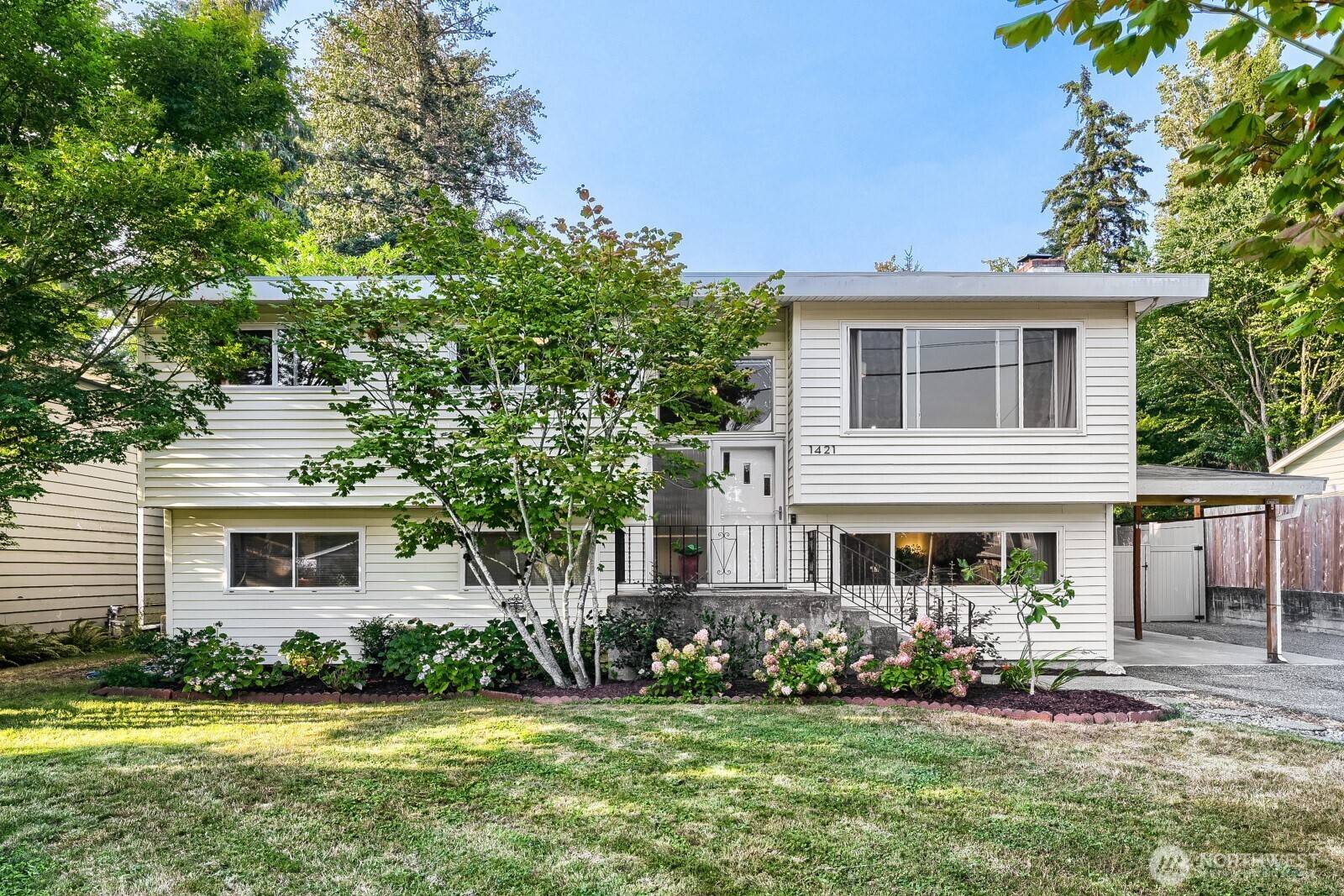 1421 218th ST SW, Lynnwood, WA 98036