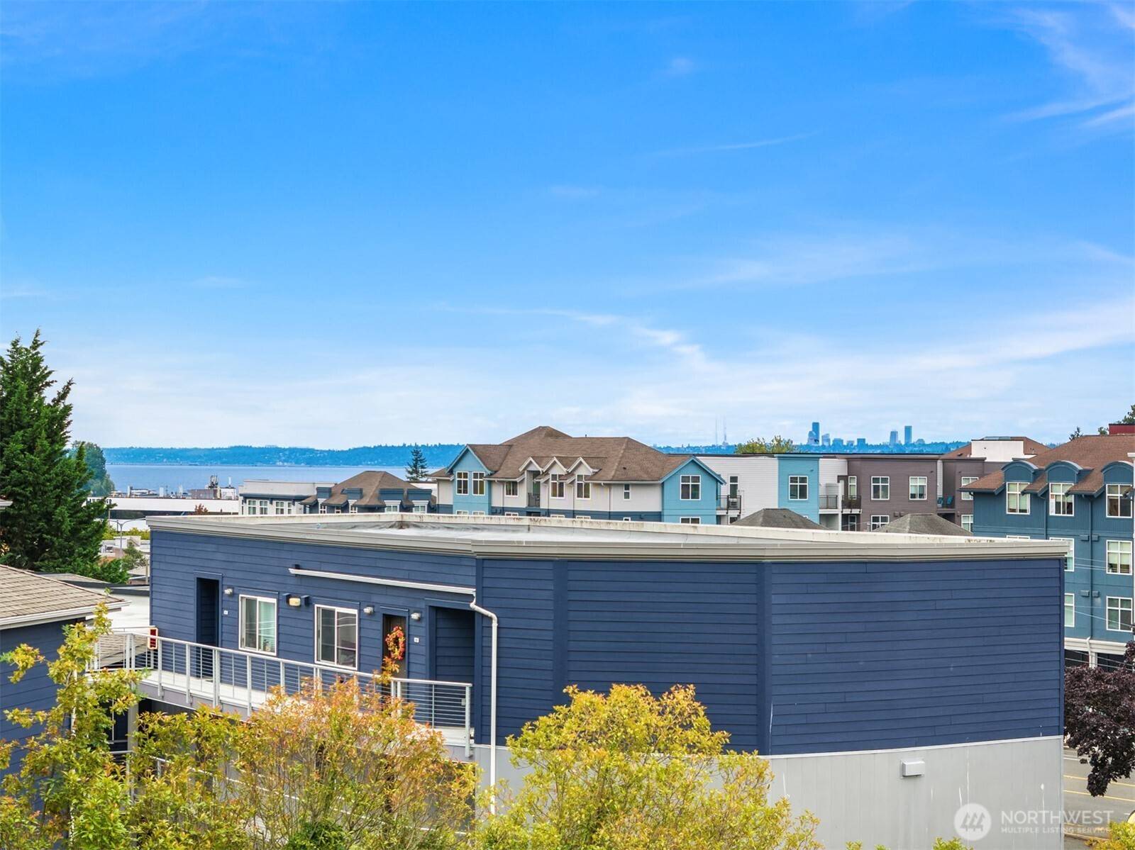 12014 98th AVE NE #302, Kirkland, WA 98034