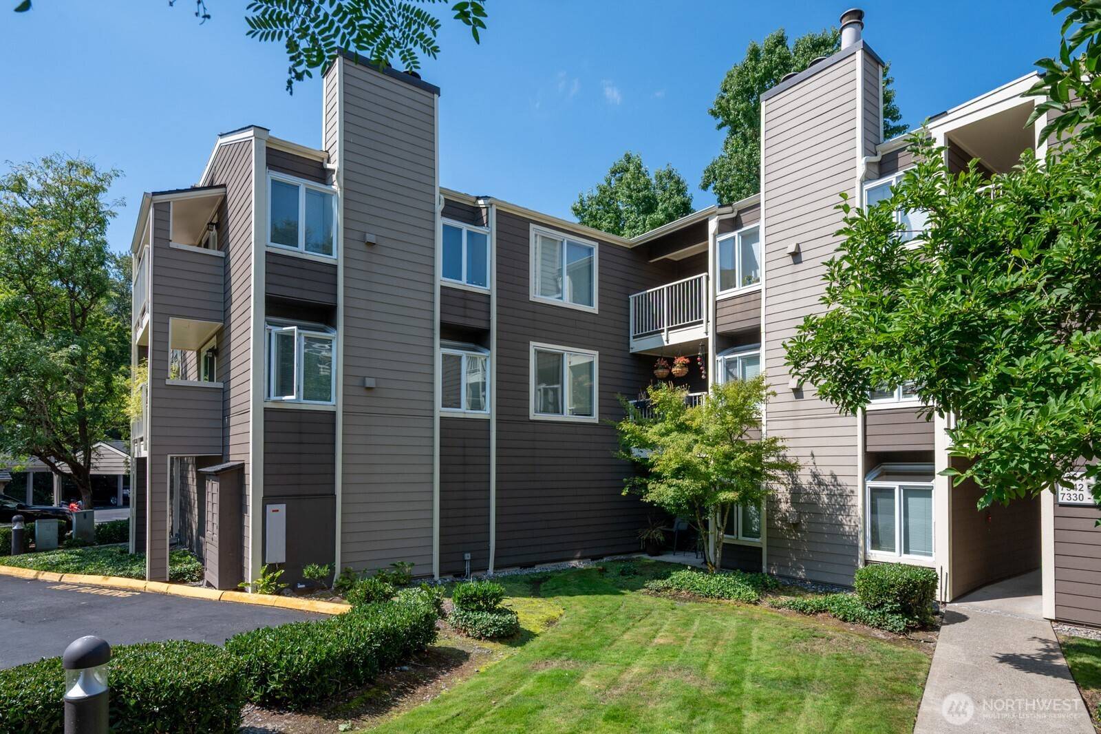 7350 W Lake Sammamish Pkwy #3-302, Redmond, WA 98052