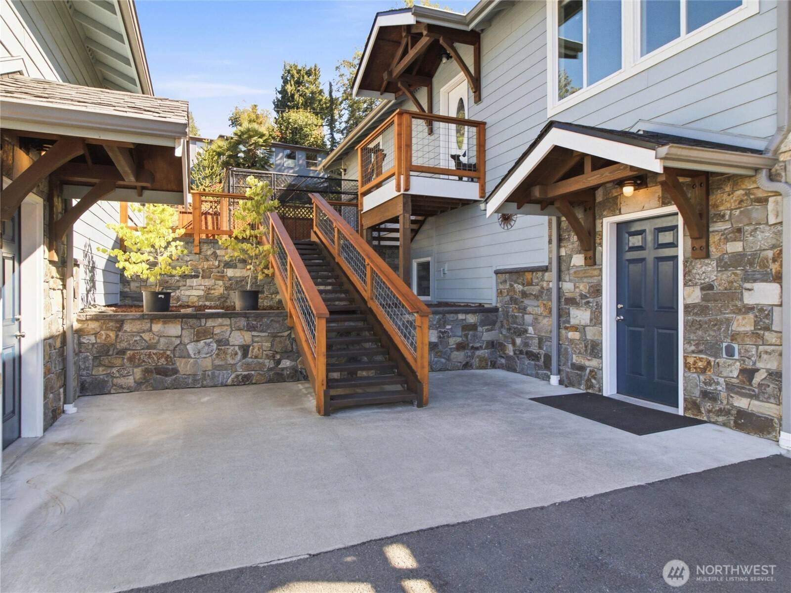 9924 Mariner DR NW, Olympia, WA 98502