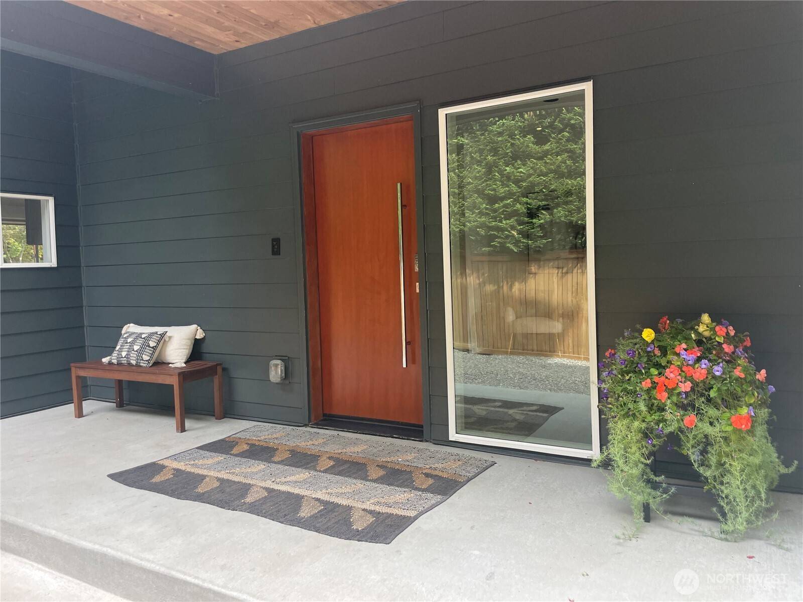 10030 37th AVE SW, Seattle, WA 98146