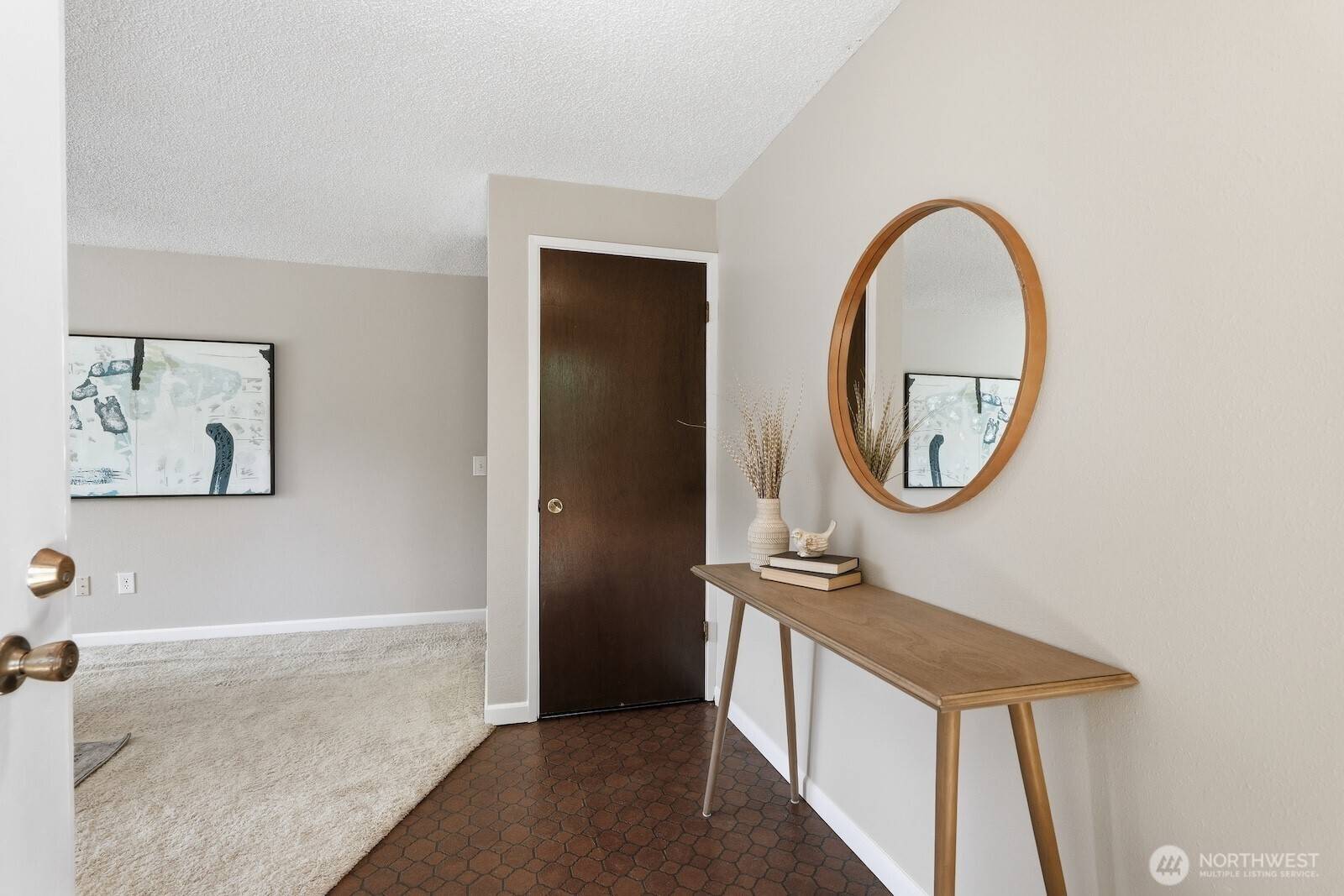 5620 Halls Lake WAY, Lynnwood, WA 98036