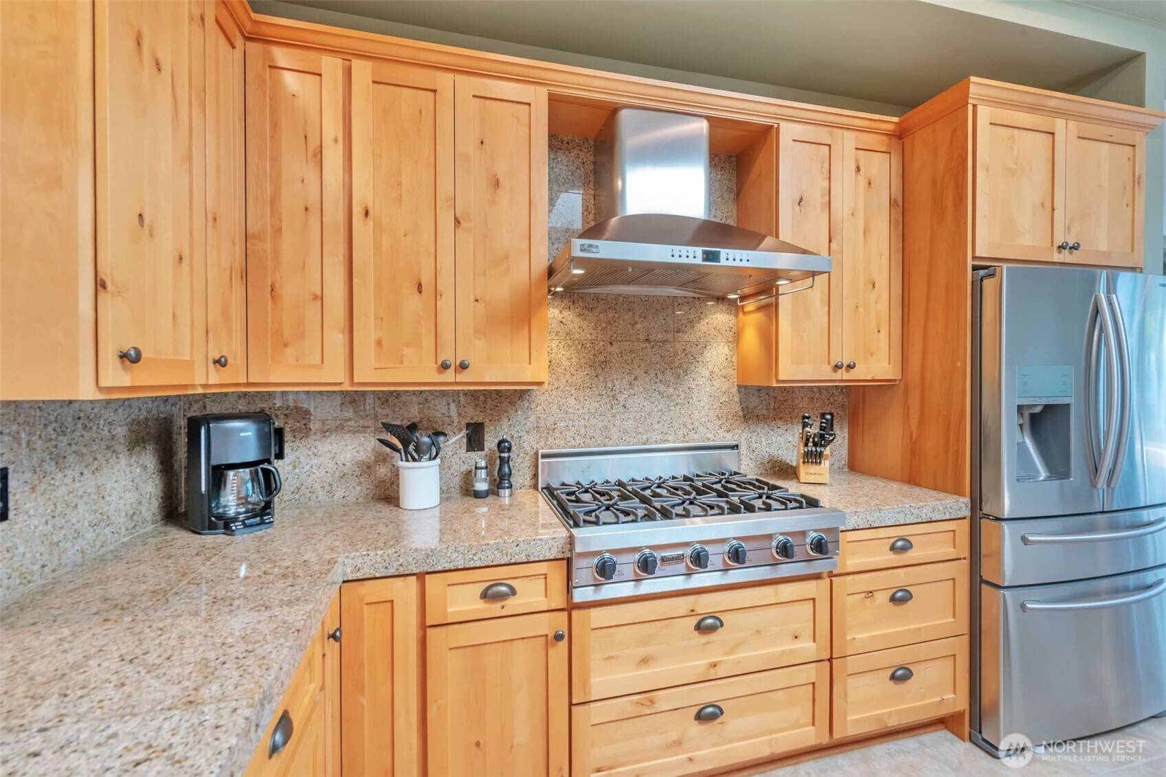 302 Noblecliff PL, Langley, WA 98260