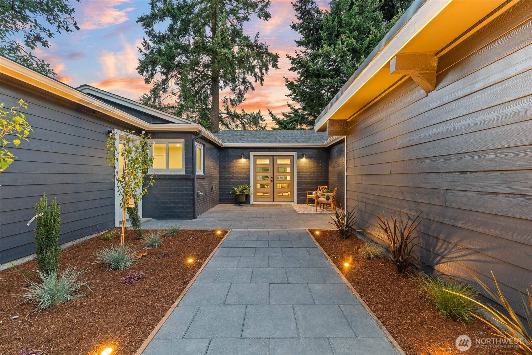 13302 Bitter PL N, Seattle, WA 98133