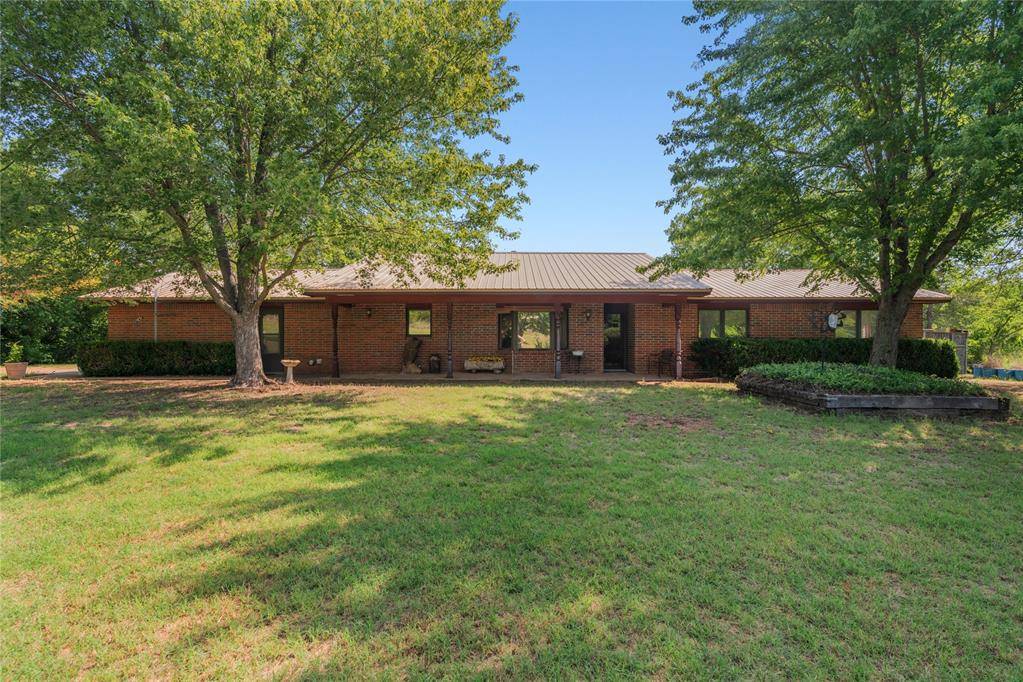 2025 Cherokee DR, Calumet, OK 73014