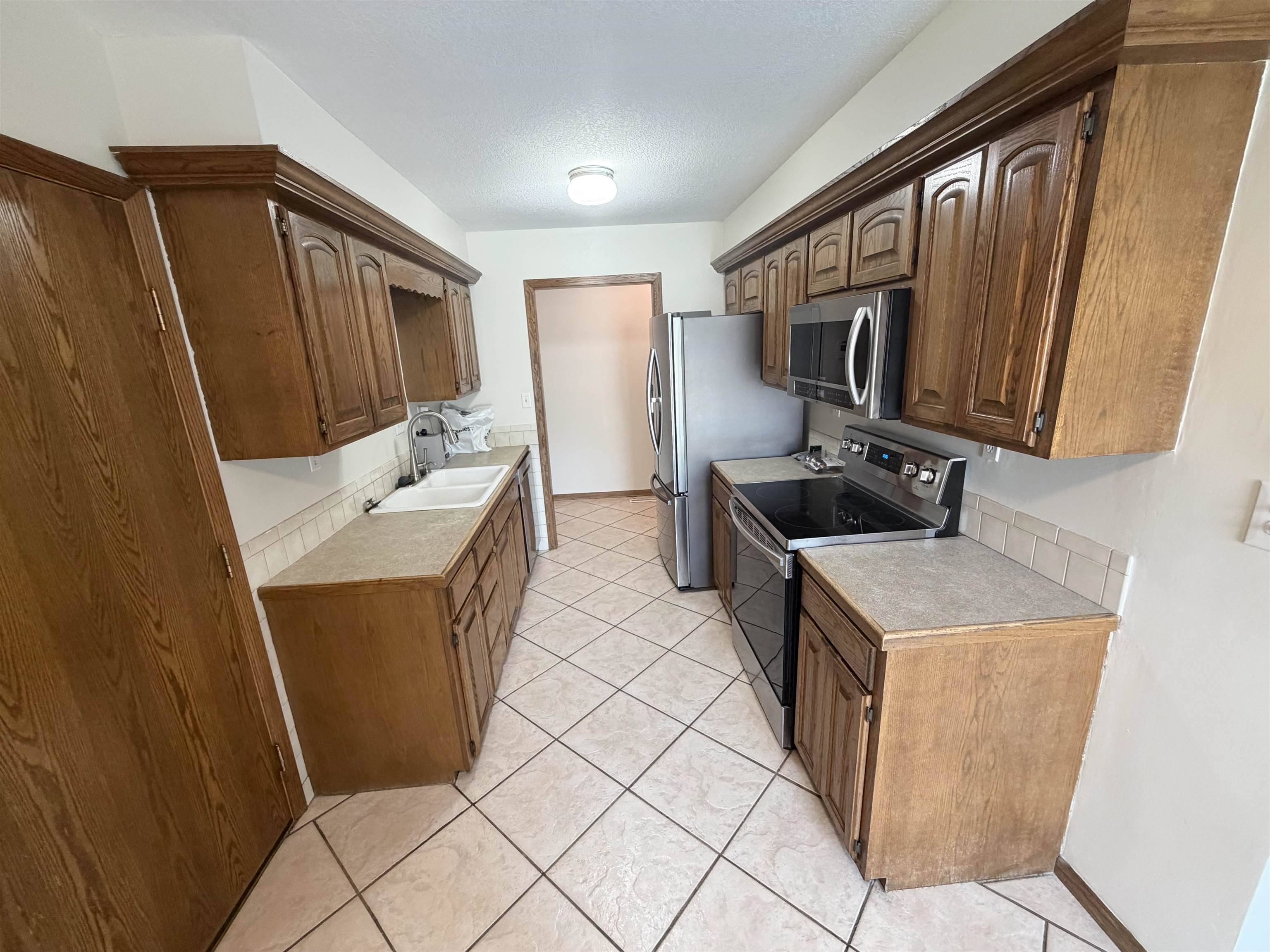 3003 S Edwards Ave., Wichita, KS 67217