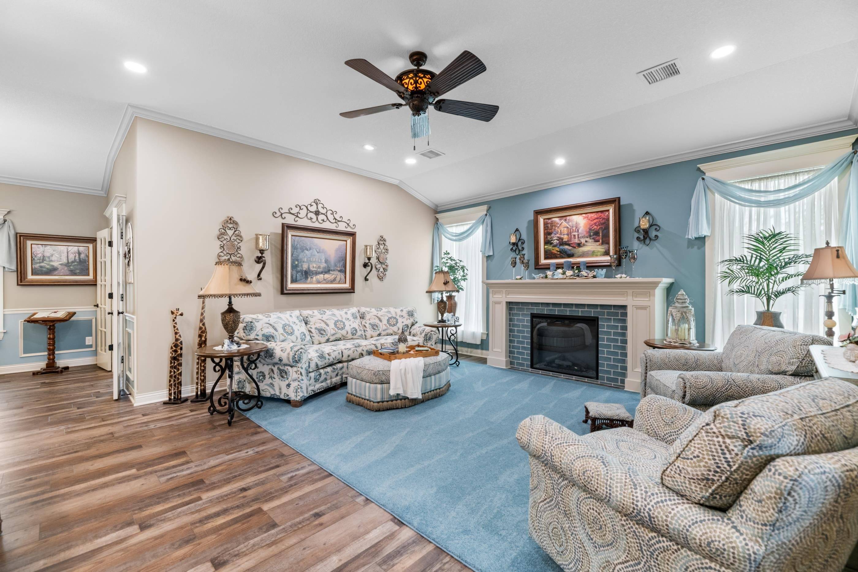 3632 N Lakeway Ct, Wichita, KS 67205