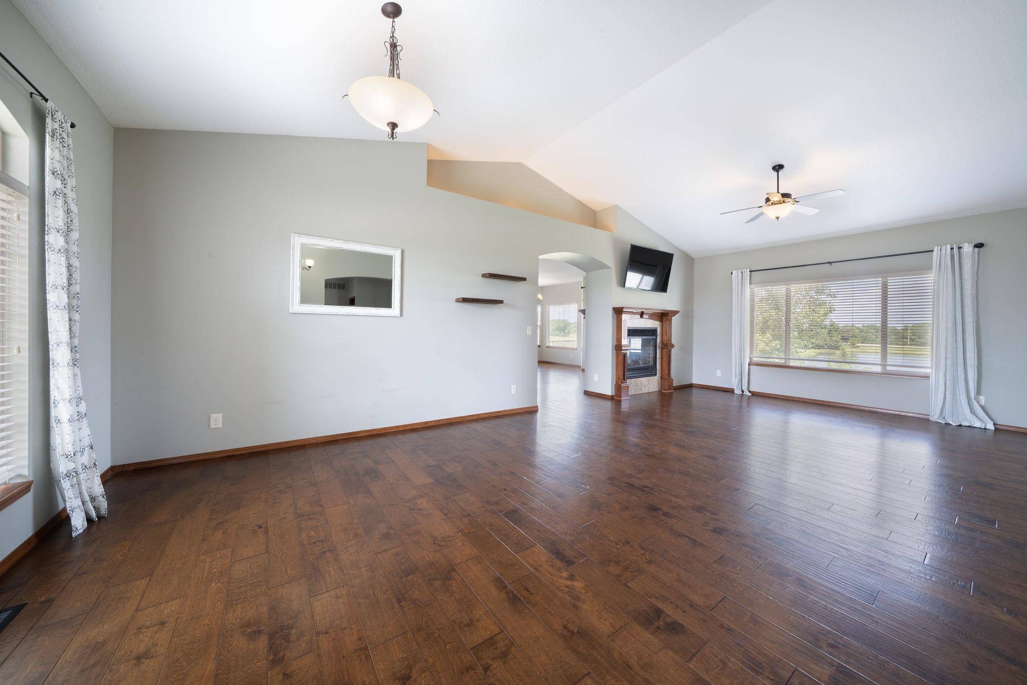 1245 N Countrywalk st, Rose Hill, KS 67133