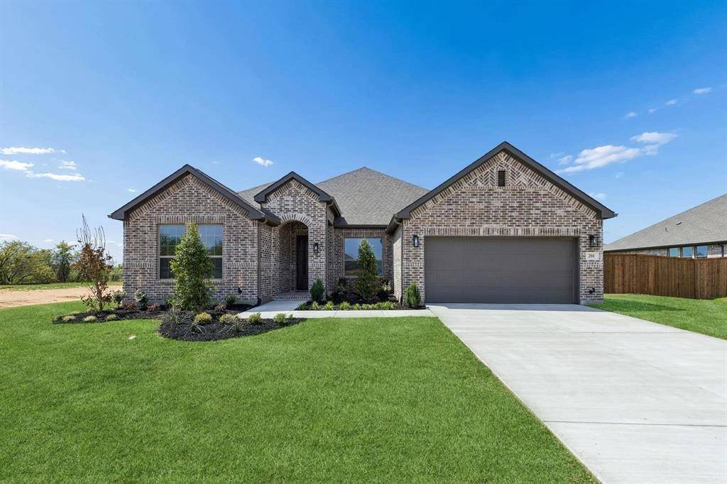 201 Cross Timbers Street, Azle, TX 76020