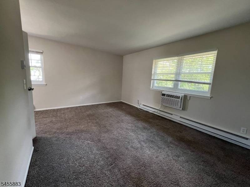 162 Belleville Ave #1B, Bloomfield Twp., NJ 07003