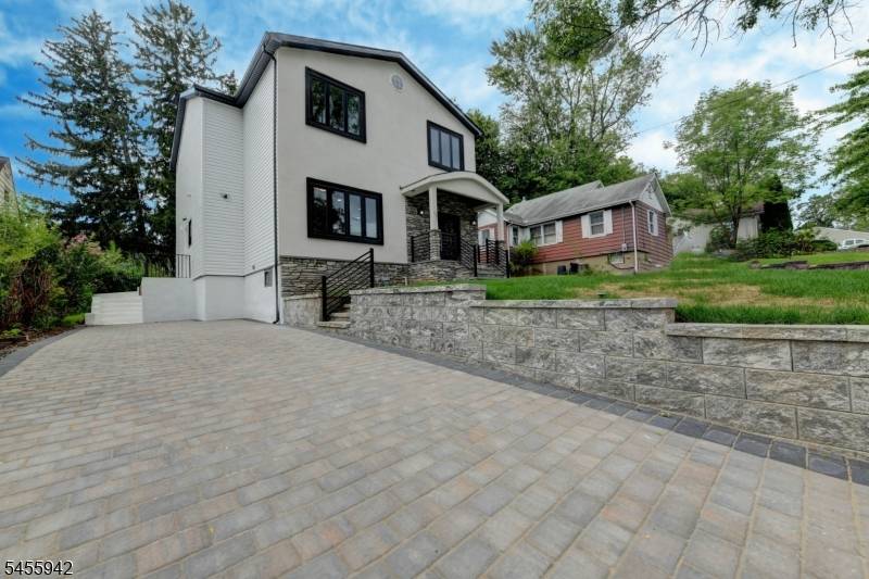 49 Longview Ave, Parsippany-troy Hills Twp., NJ 07034