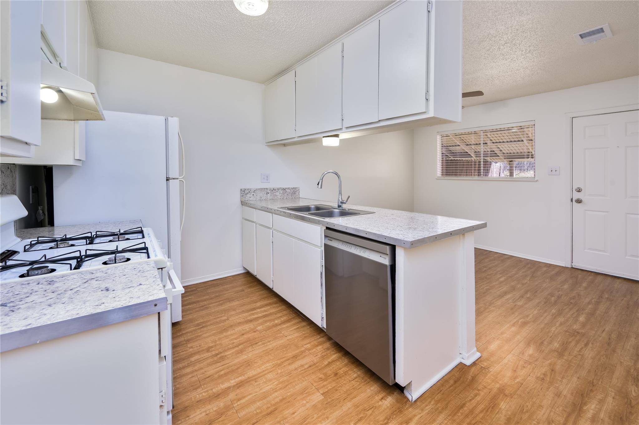 120 Coers CIR #A, San Marcos, TX 78666