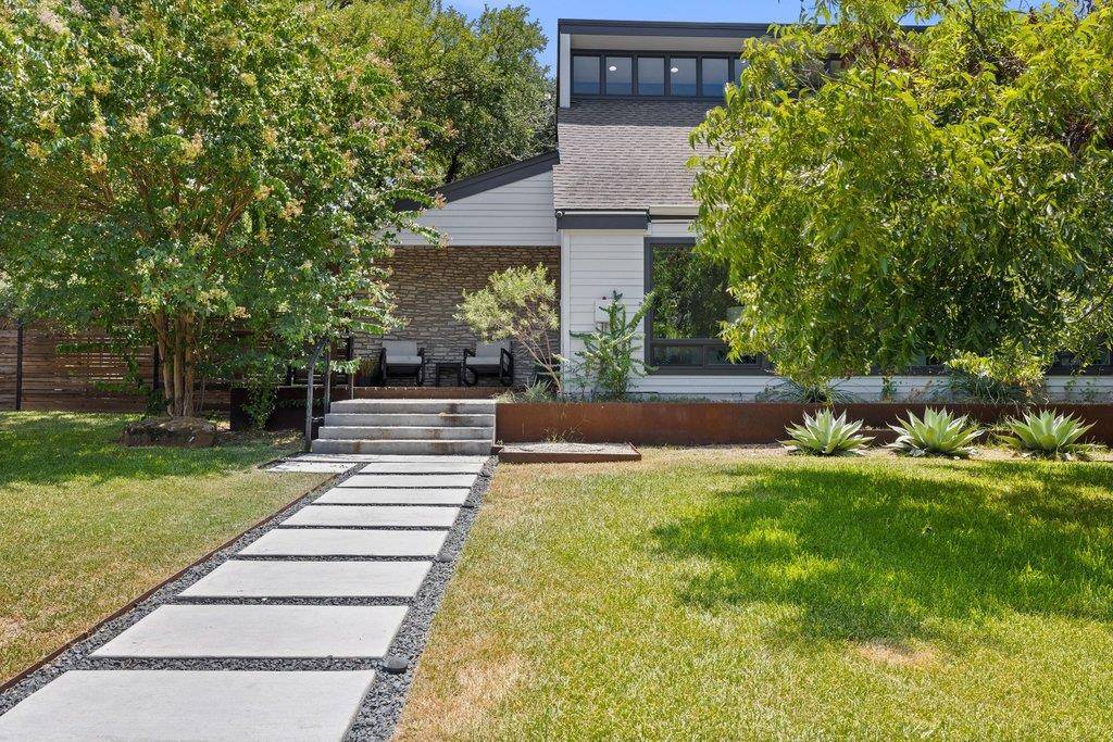 808 Vanguard ST, Lakeway, TX 78734