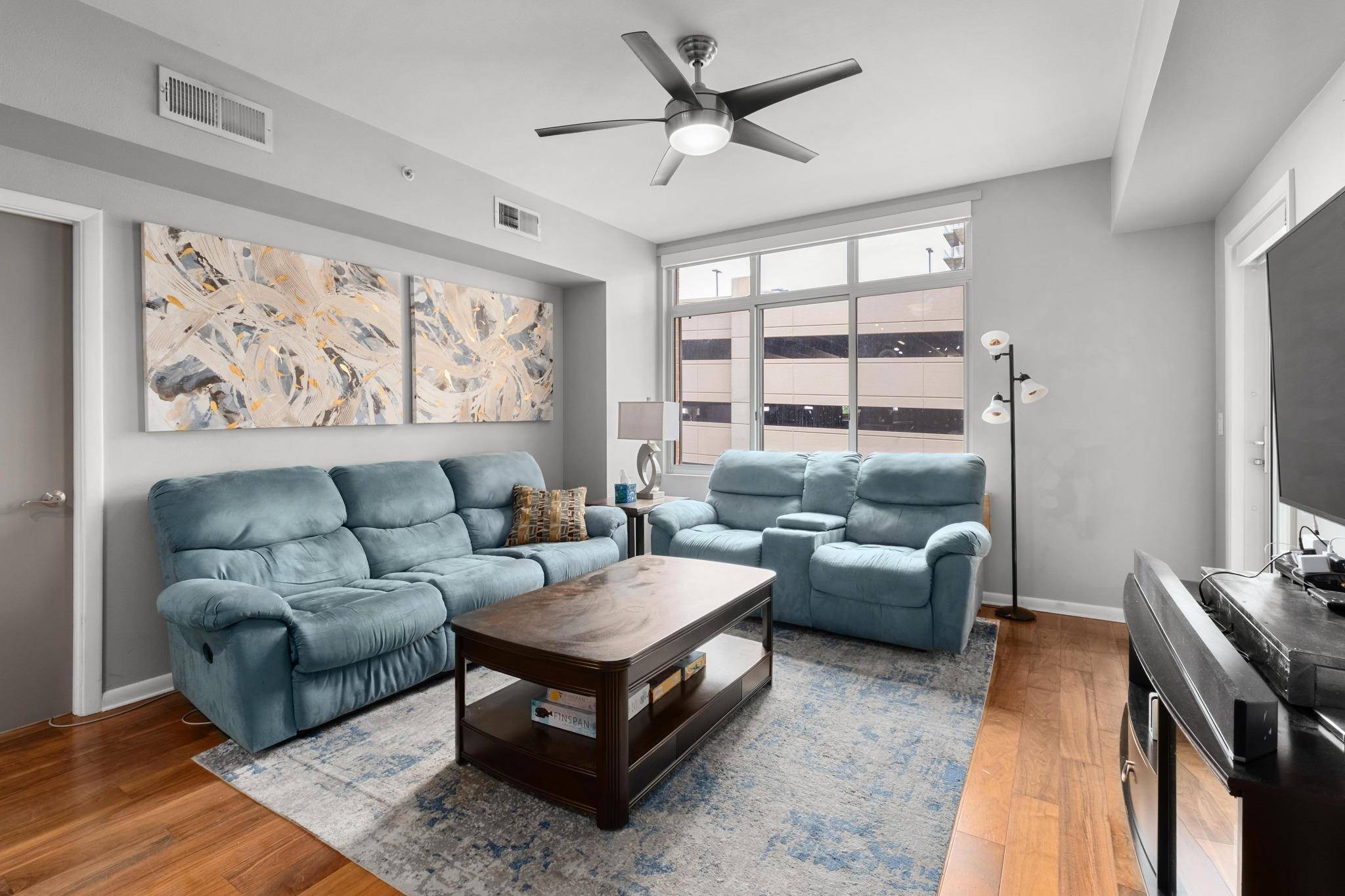 54 Rainey ST #609, Austin, TX 78701