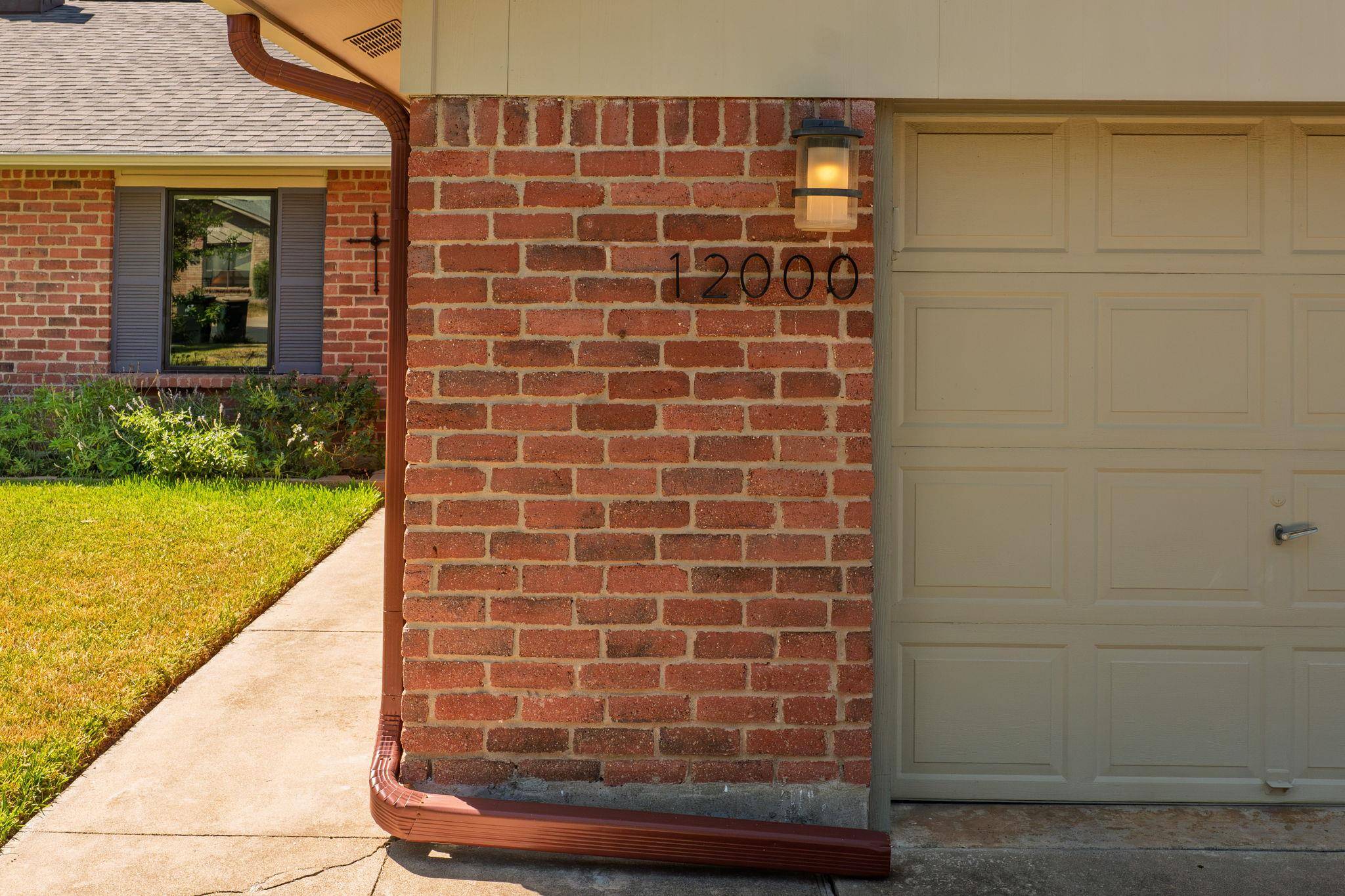 12000 Swan DR, Austin, TX 78750