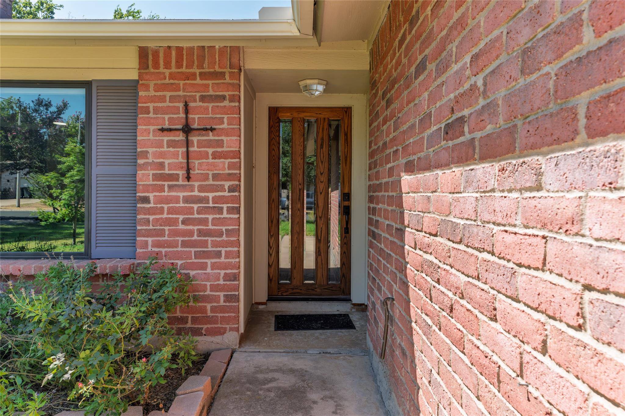 12000 Swan DR, Austin, TX 78750