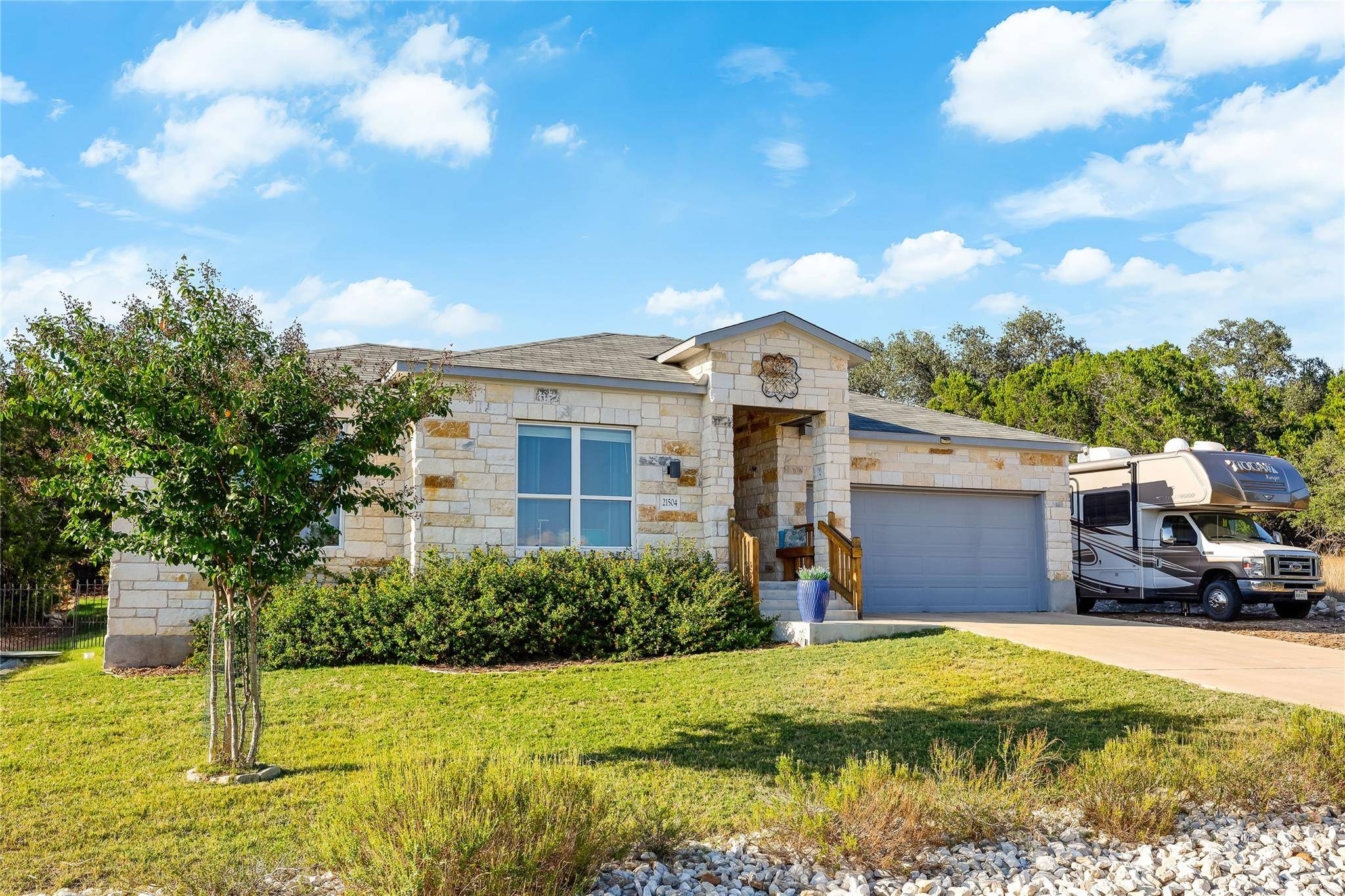 21504 Santa Domingo LN, Lago Vista, TX 78645