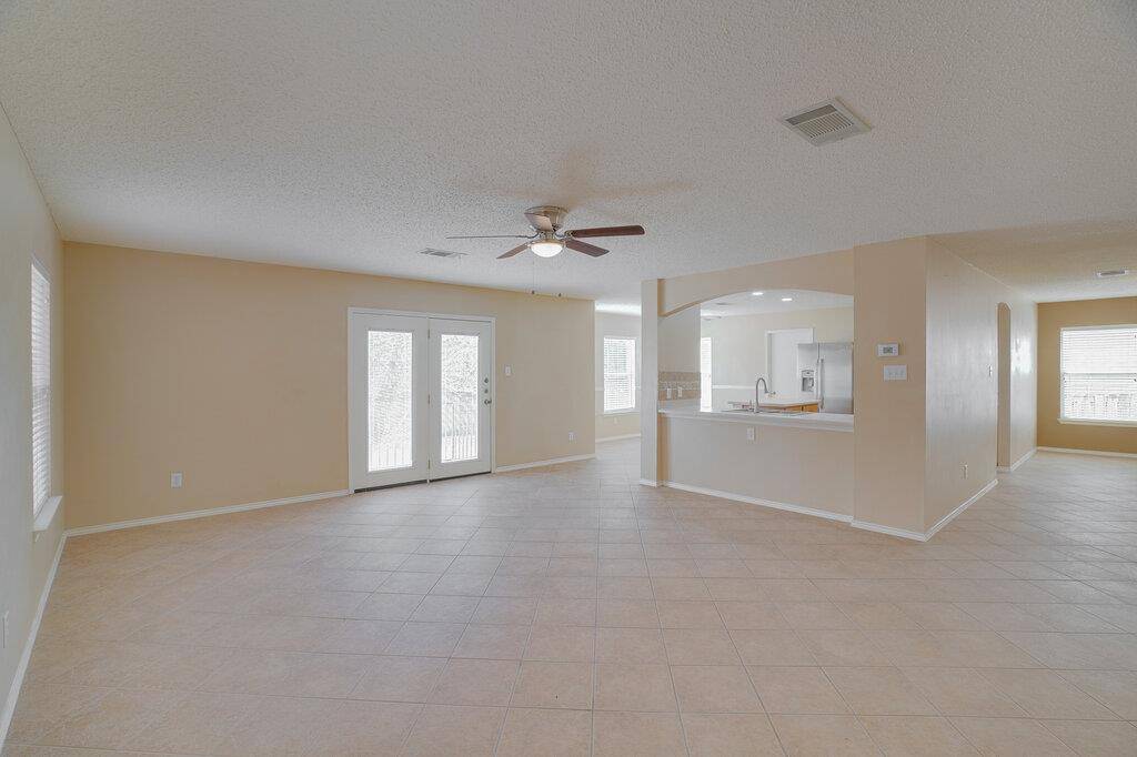 1900 Carriage Club DR, Cedar Park, TX 78613
