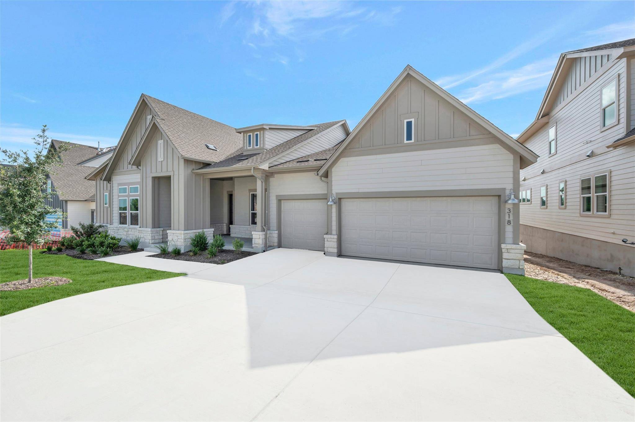 318 Silver Sage CT, Dripping Springs, TX 78620