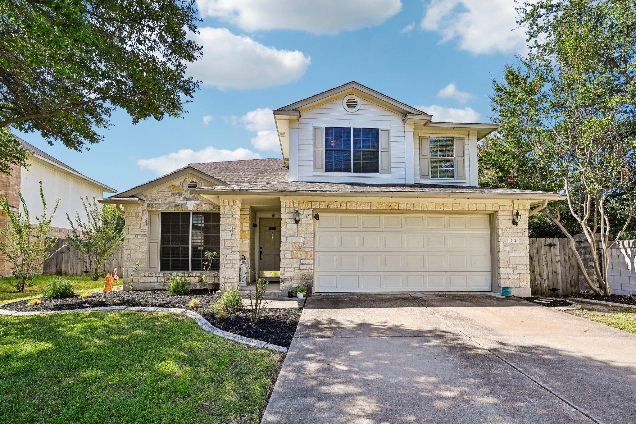 713 Johnny Bench, Round Rock, TX 78665