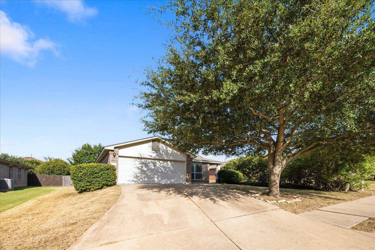 1118 Remington DR, Leander, TX 78641
