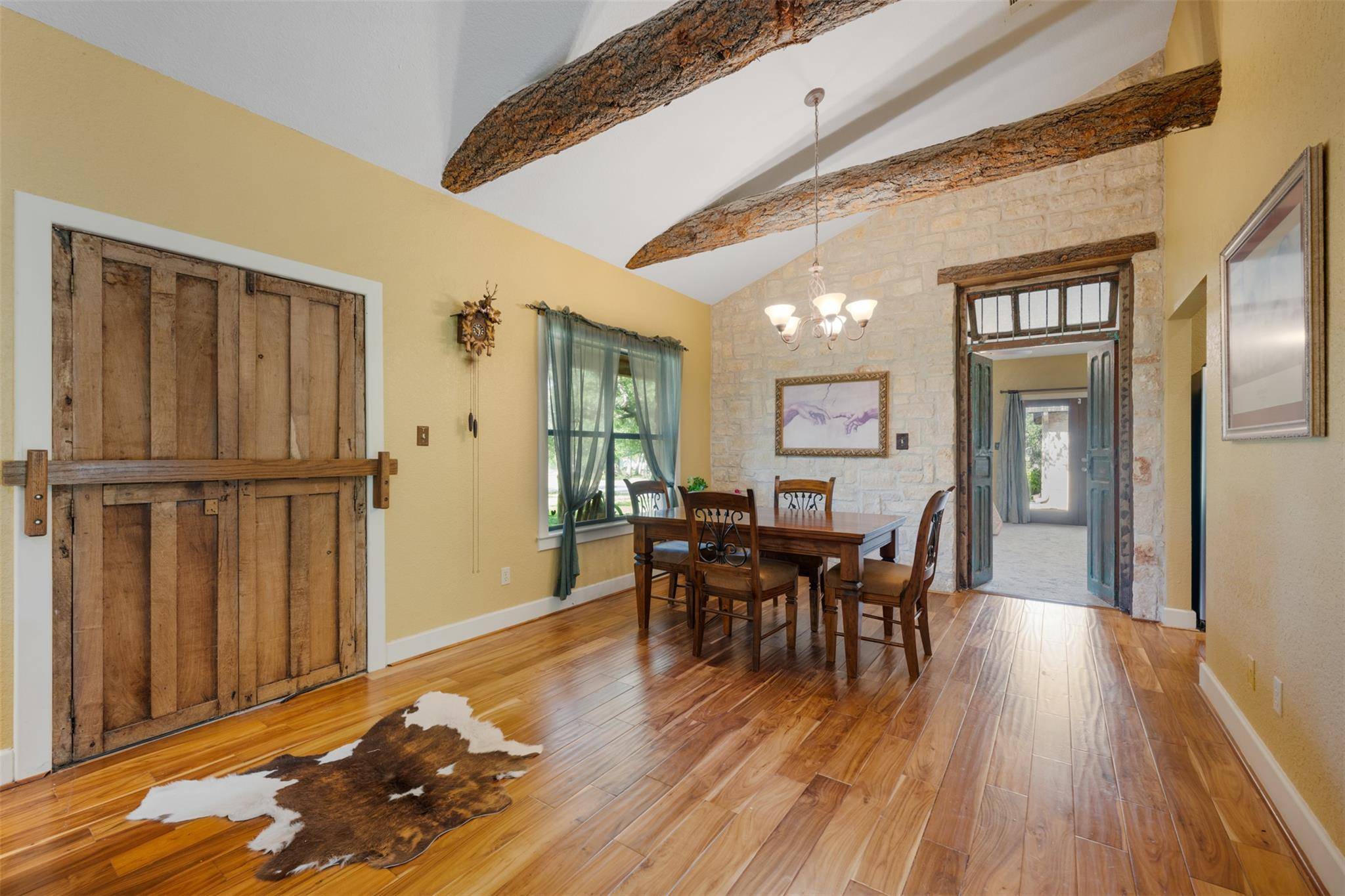 220 Meadowview DR, Wimberley, TX 78676