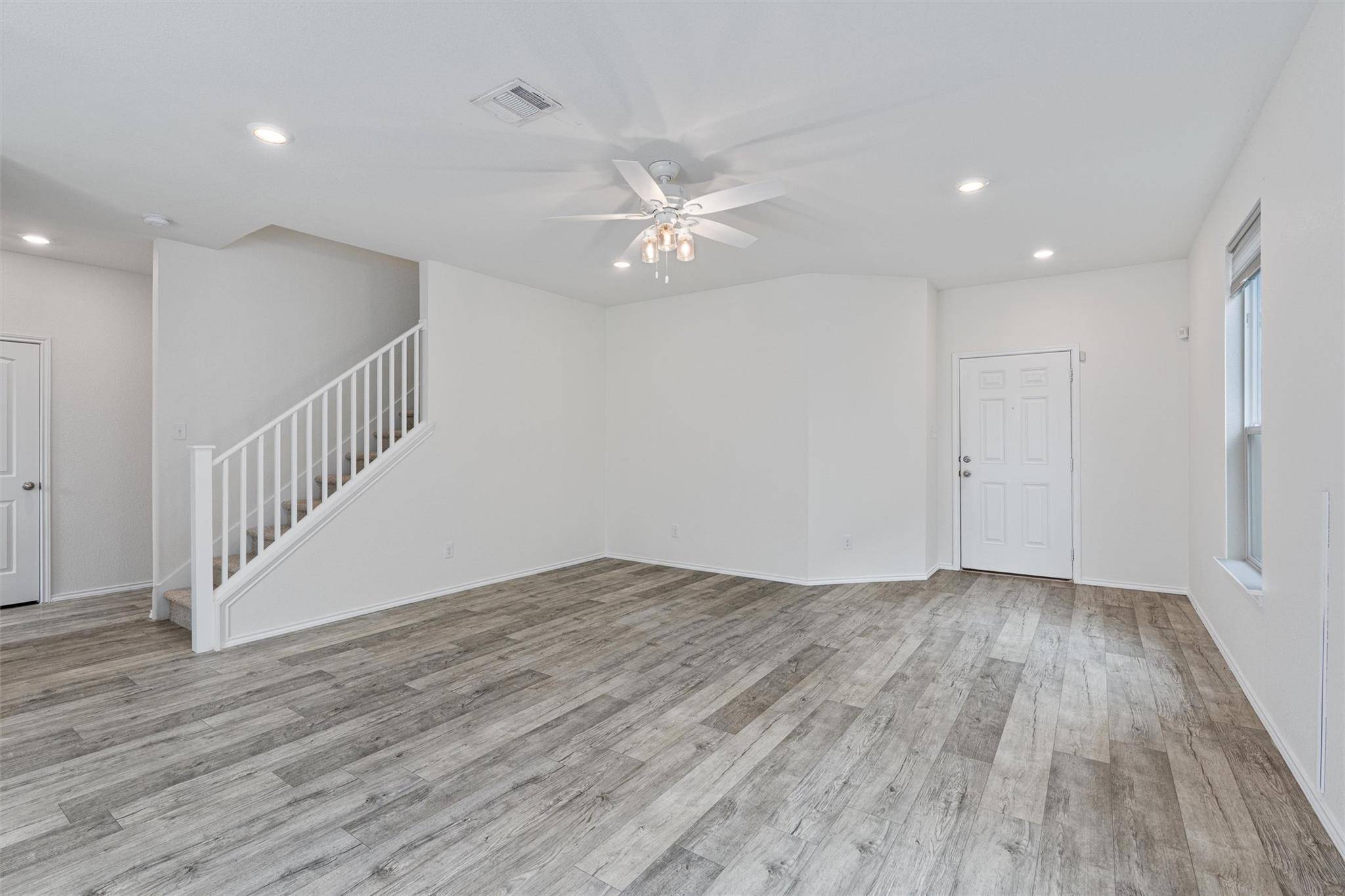 305 Los Cobos LN, Georgetown, TX 78626