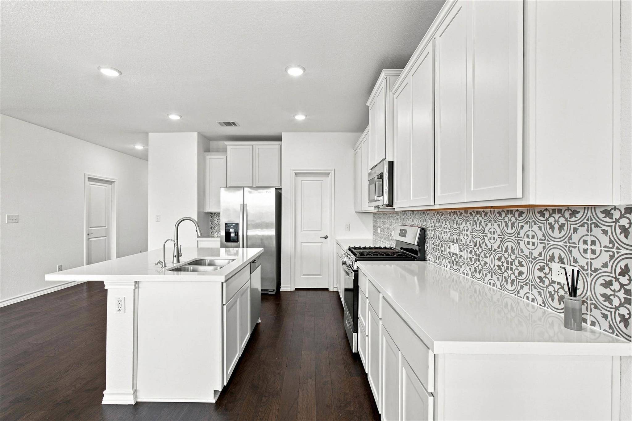 218 THURMAN HOLT RD, Hutto, TX 78634