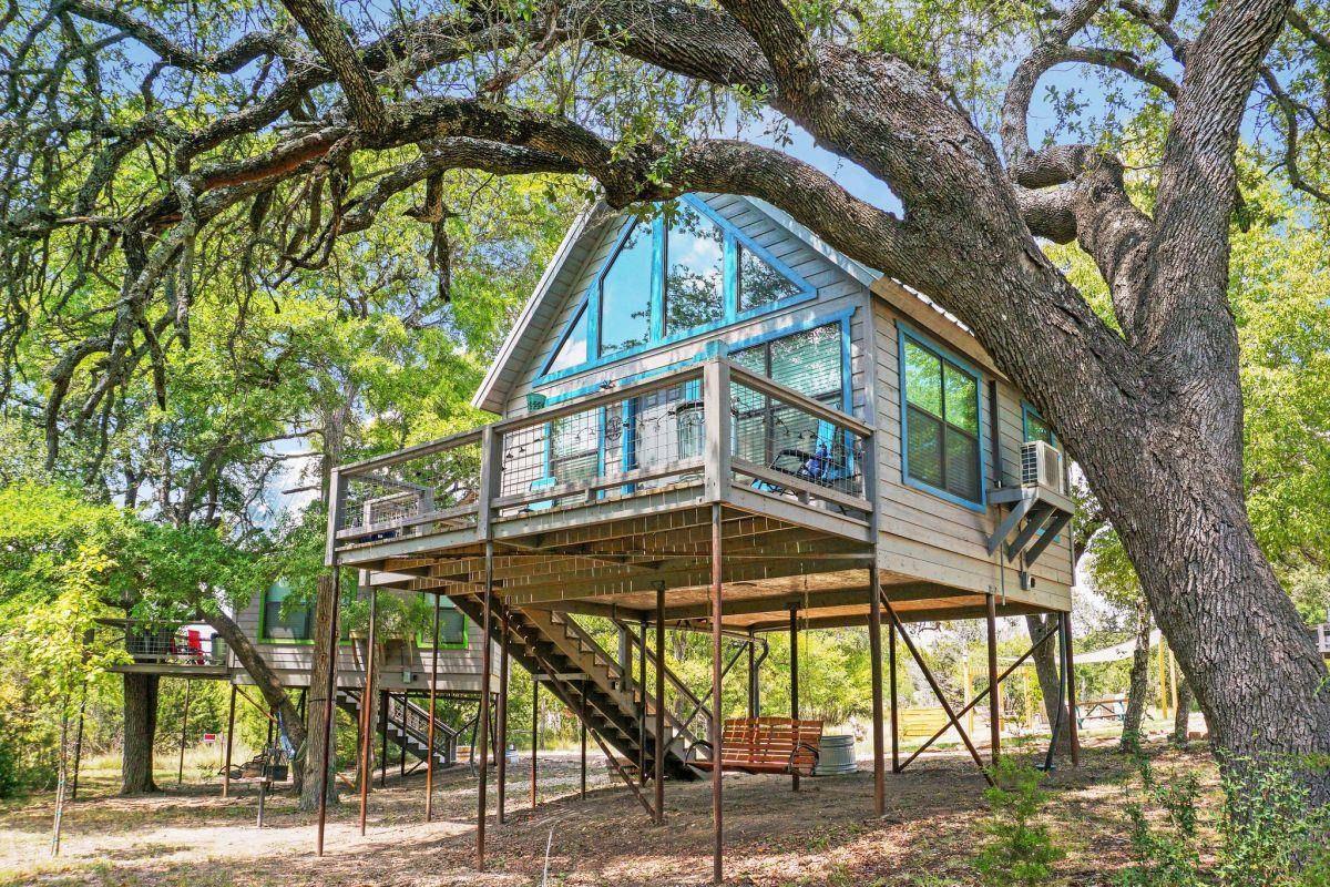 931 Sycamore Creek DR, Dripping Springs, TX 78620