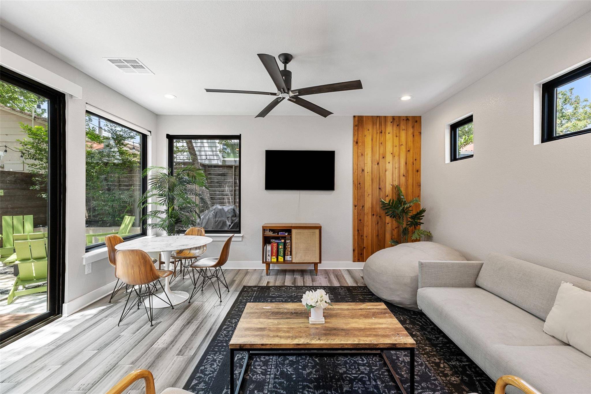 2202 Santa Rita ST, Austin, TX 78702