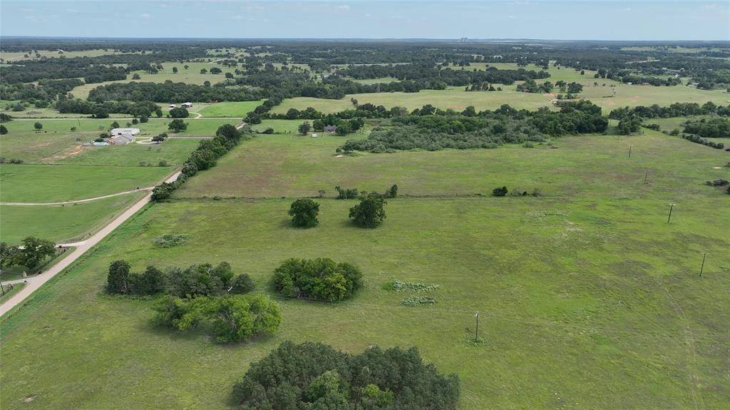 00 CR 307, Rockdale, TX 76567